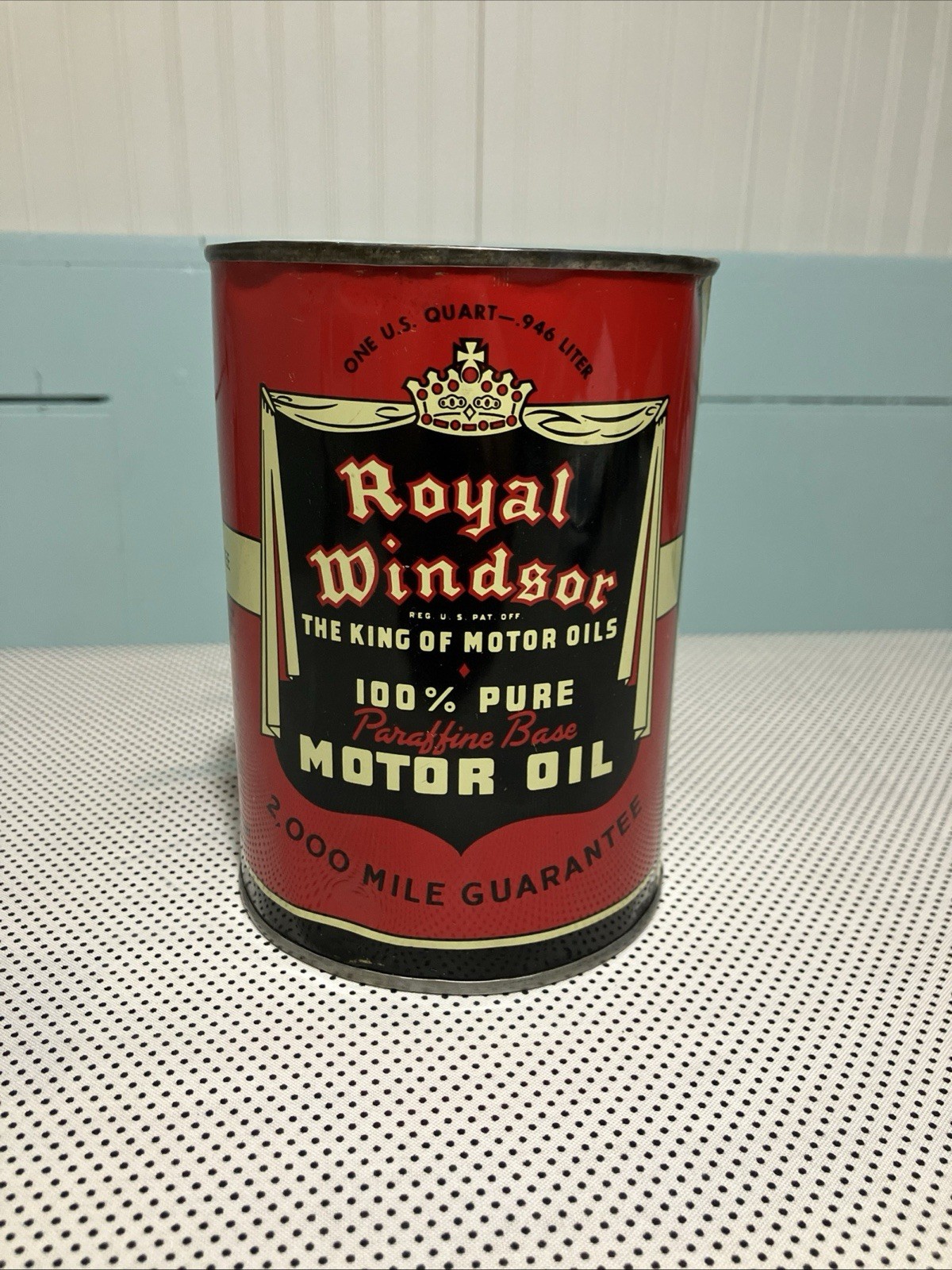 Rare 1 Quart ROYAL WINDSOR MOTOR Oil Metal Can Empty Nice Graphics