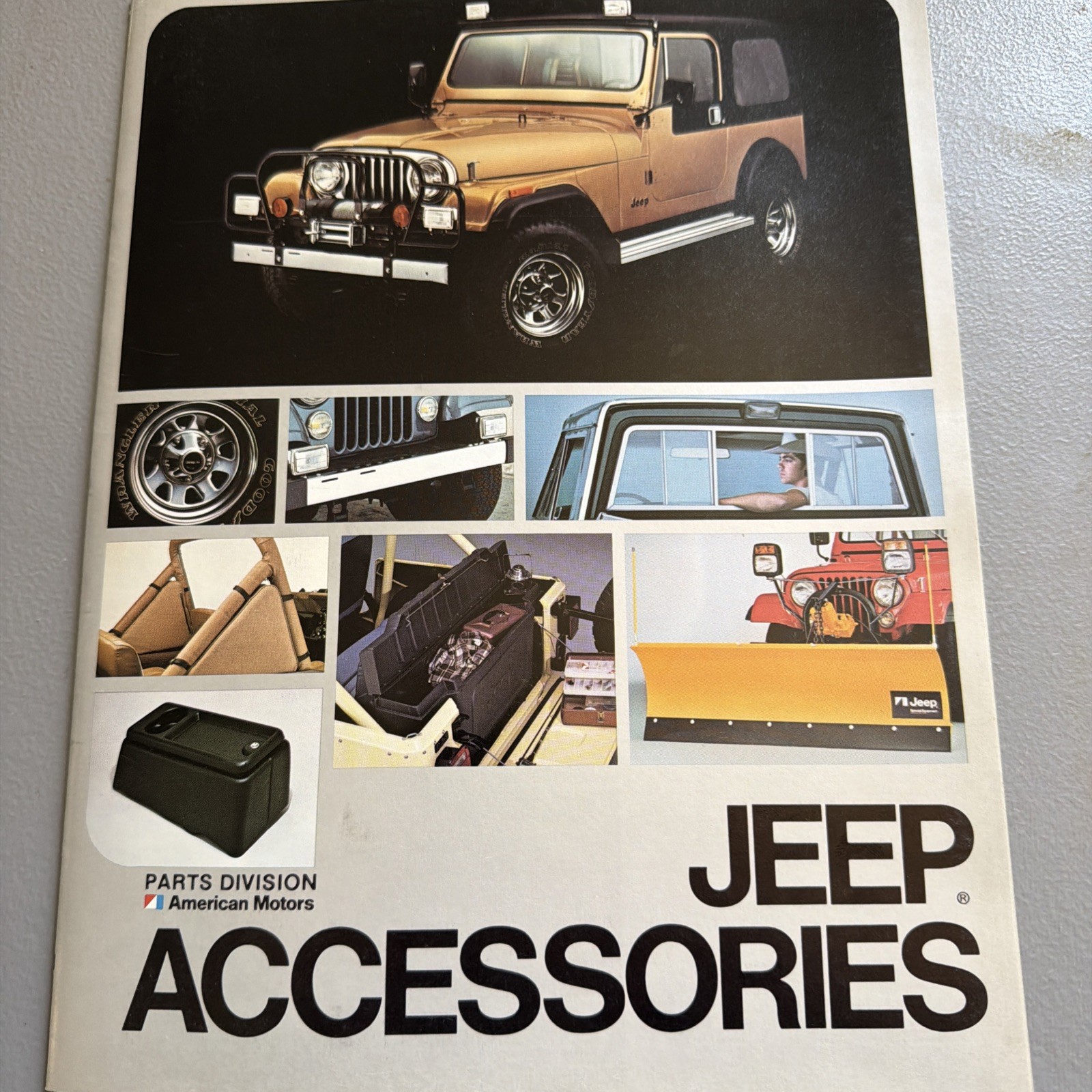 1983 JEEP ACCESSORIES CATALOG BROCHURE ORIGINAL 14 PAGES New 1983 JEEP ACCESSORIES CATALOG BROCHURE ORIGINAL 14 PAGES New