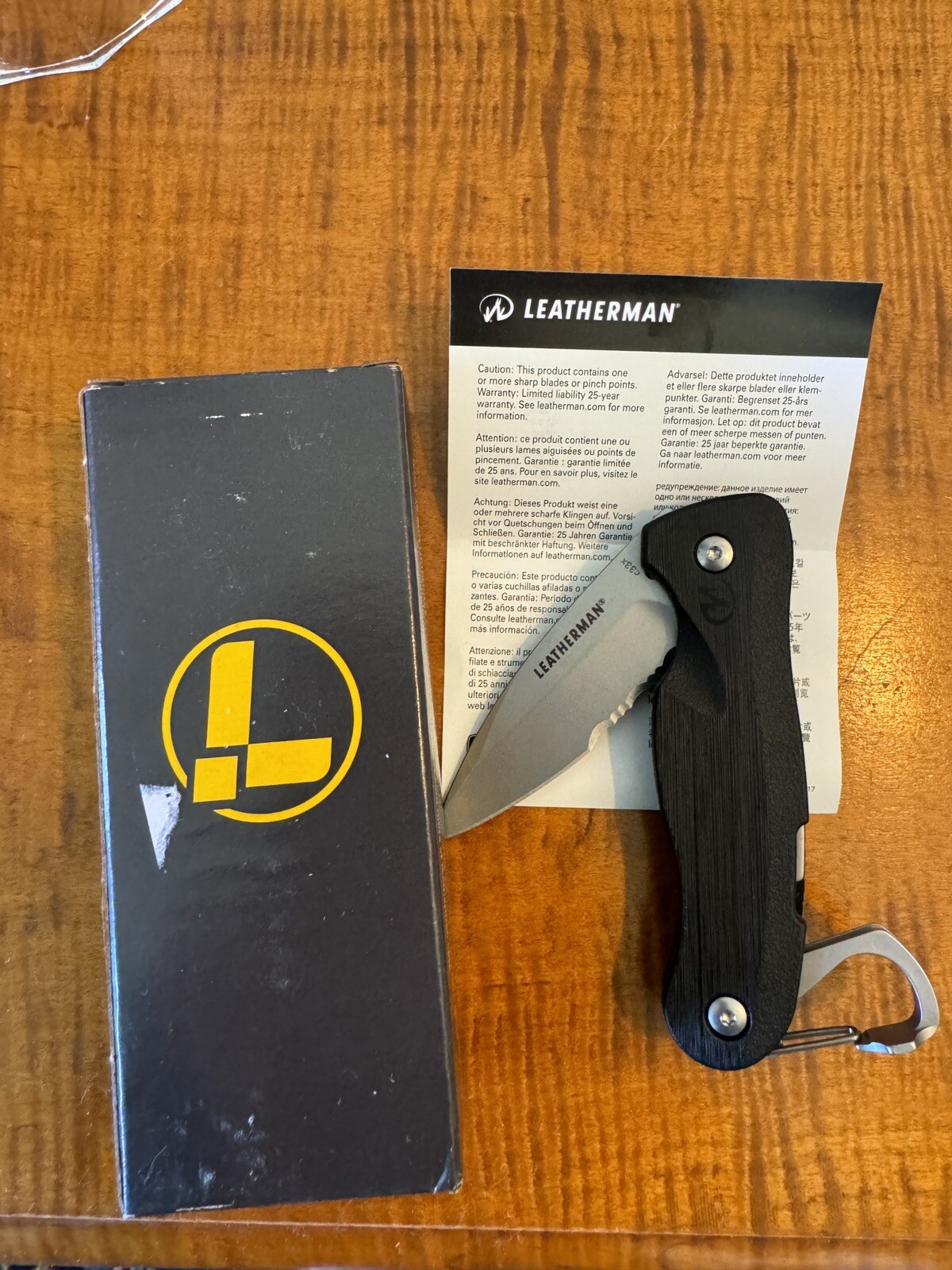 New Leatherman Crater C33X CARABINER folding clip KNIFE. COMBO EDGE. C33