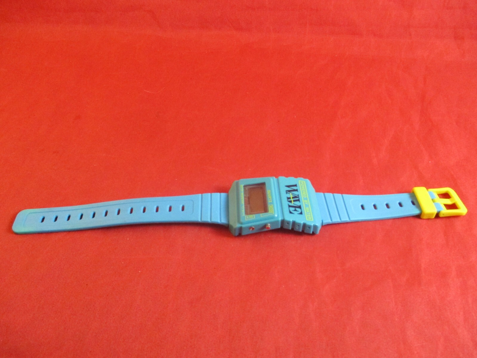 Wave 1980s Retro Blue Wristwatch Watch