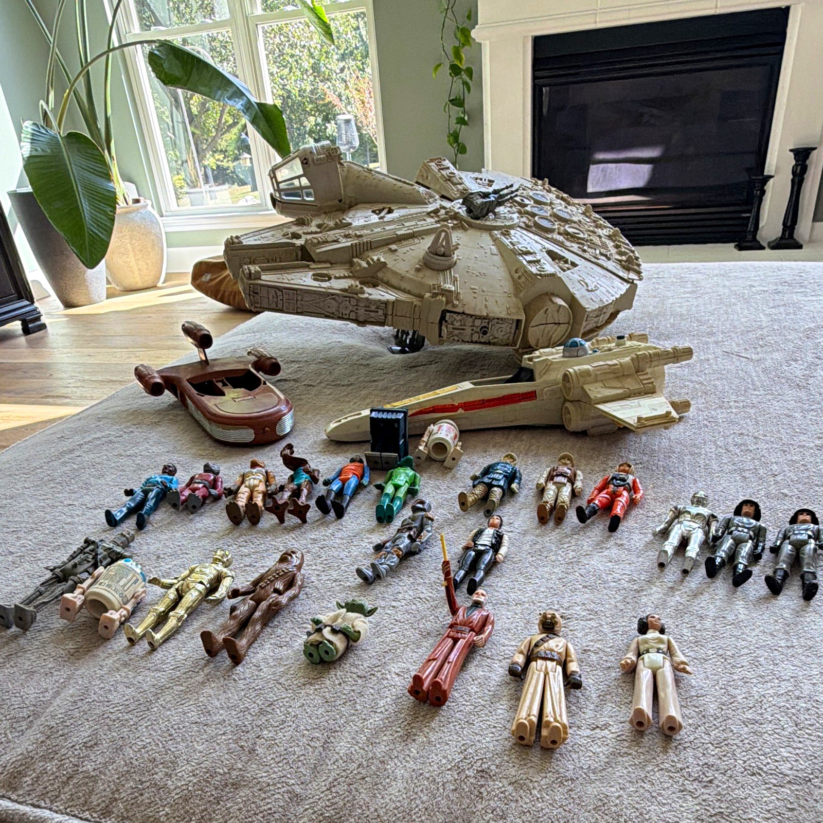ORIGINAL OWNER VINTAGE KENNER STAR WARS COLLECTION – 24 FIGURES + 3 VEHICLES ORIGINAL OWNER VINTAGE KENNER STAR WARS COLLECTION – 24 FIGURES + 3 VEHICLES