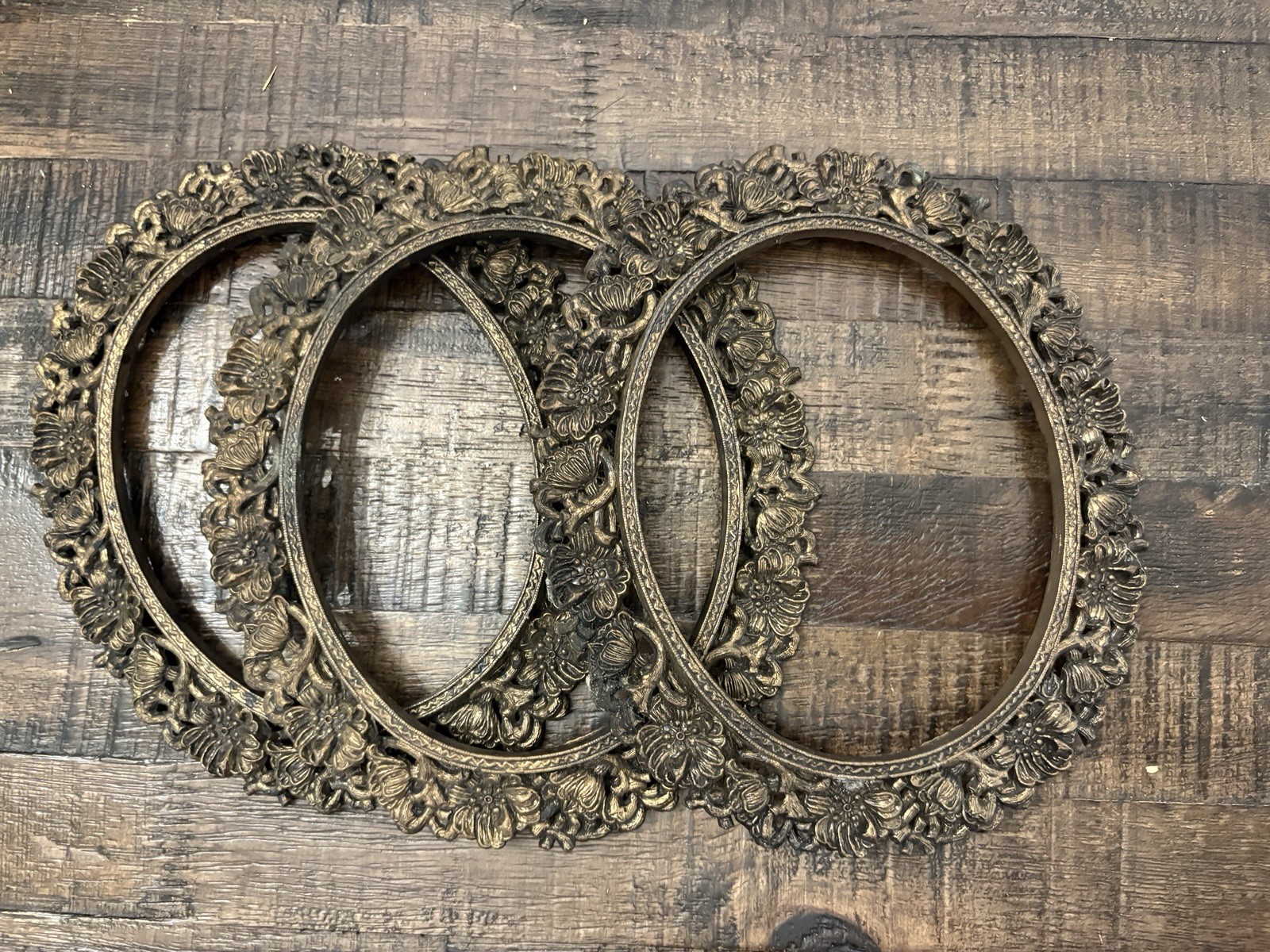 Vintage Ornate Brass Oval Picture Frames Empty Set Of 3
