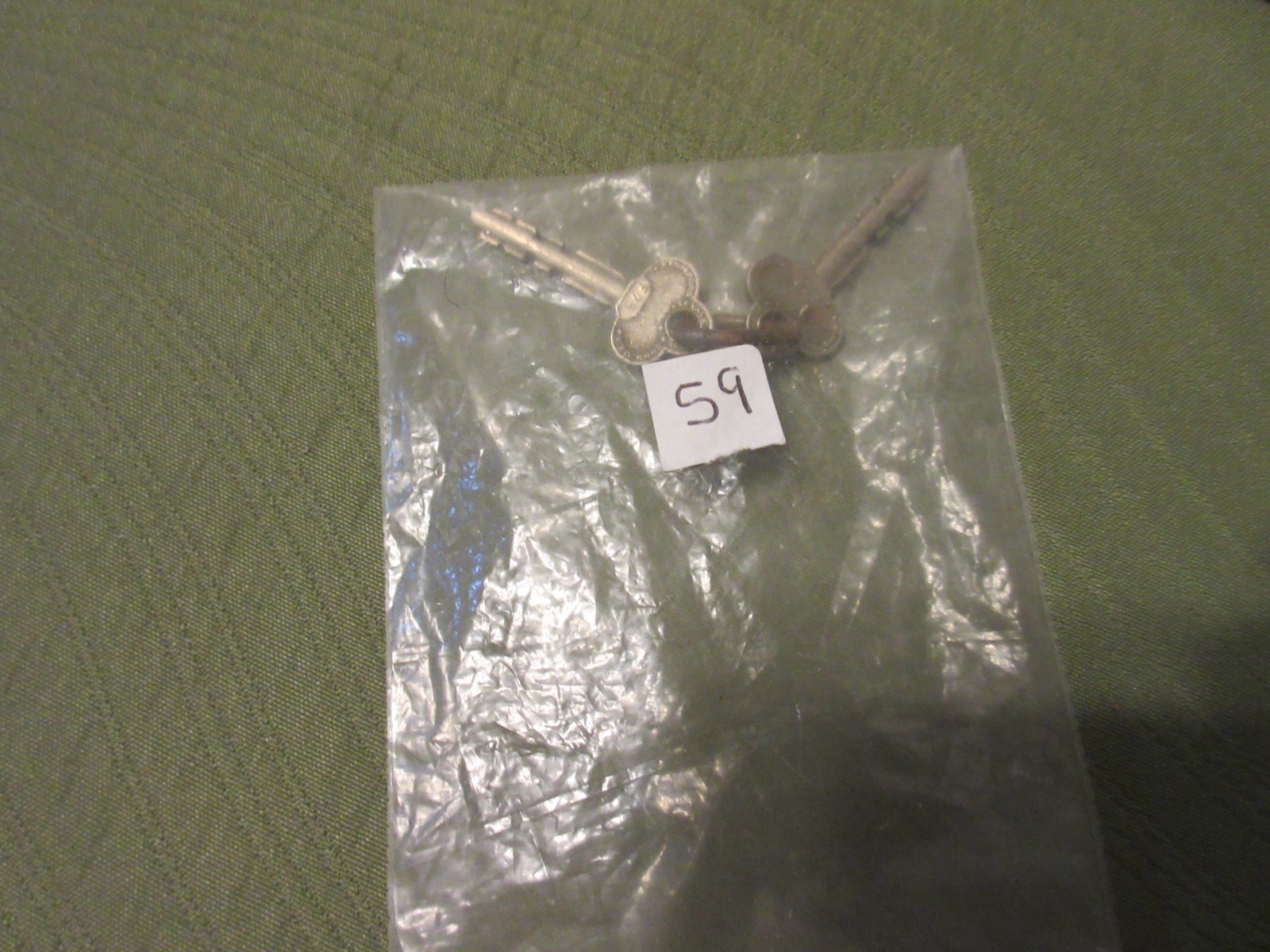 2 Matching Yale Flat Keys F75