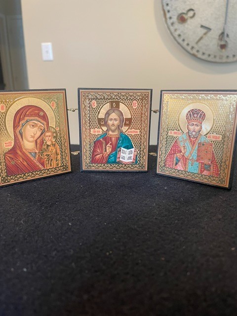 VNT. Eastern Orthodox Folding Travel Icon 3 Part Bless Mother/Jesus/St Nicholas VNT. Eastern Orthodox Folding Travel Icon 3 Part Bless Mother/Jesus/St Nicholas