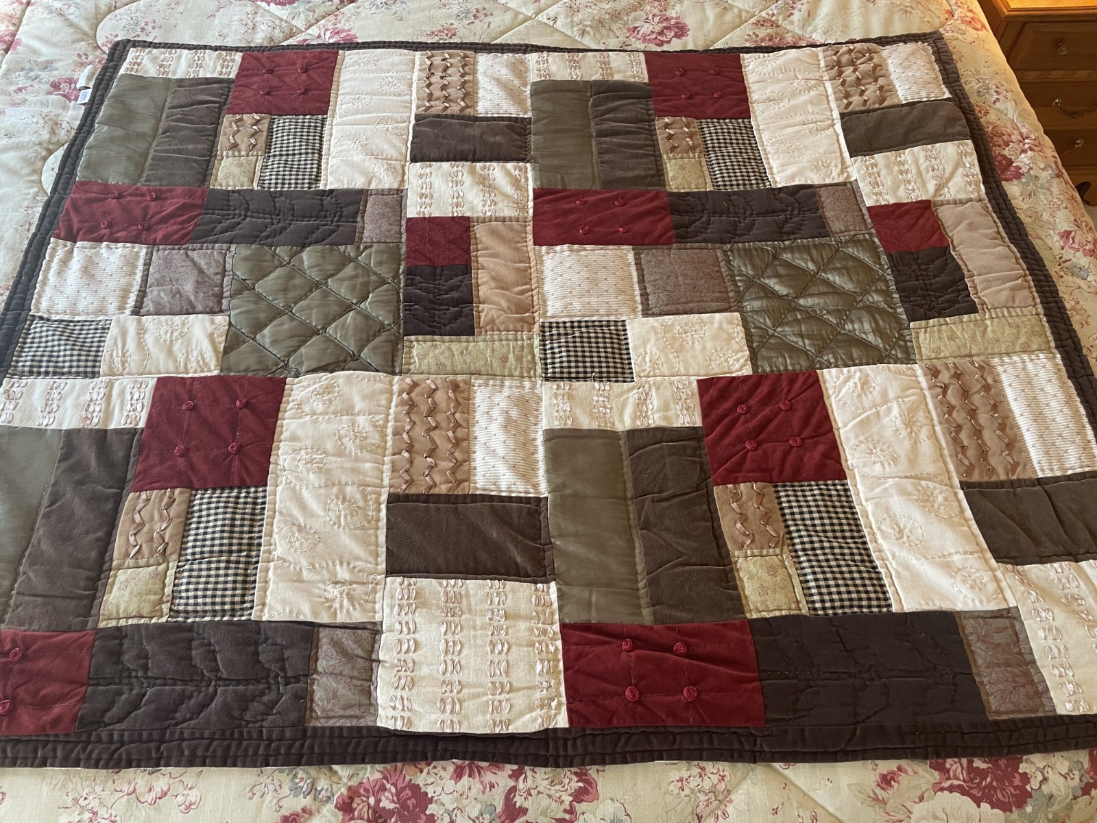 Longaberger Homestead Quilted Throw 5\' X 4\' Khaki Check