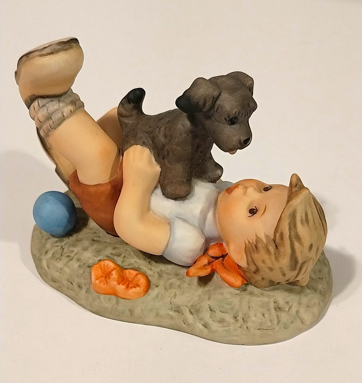 Goebel Studio Hummel Pals BH 4 Boy w/ Dog Porcelain Figurine 4\