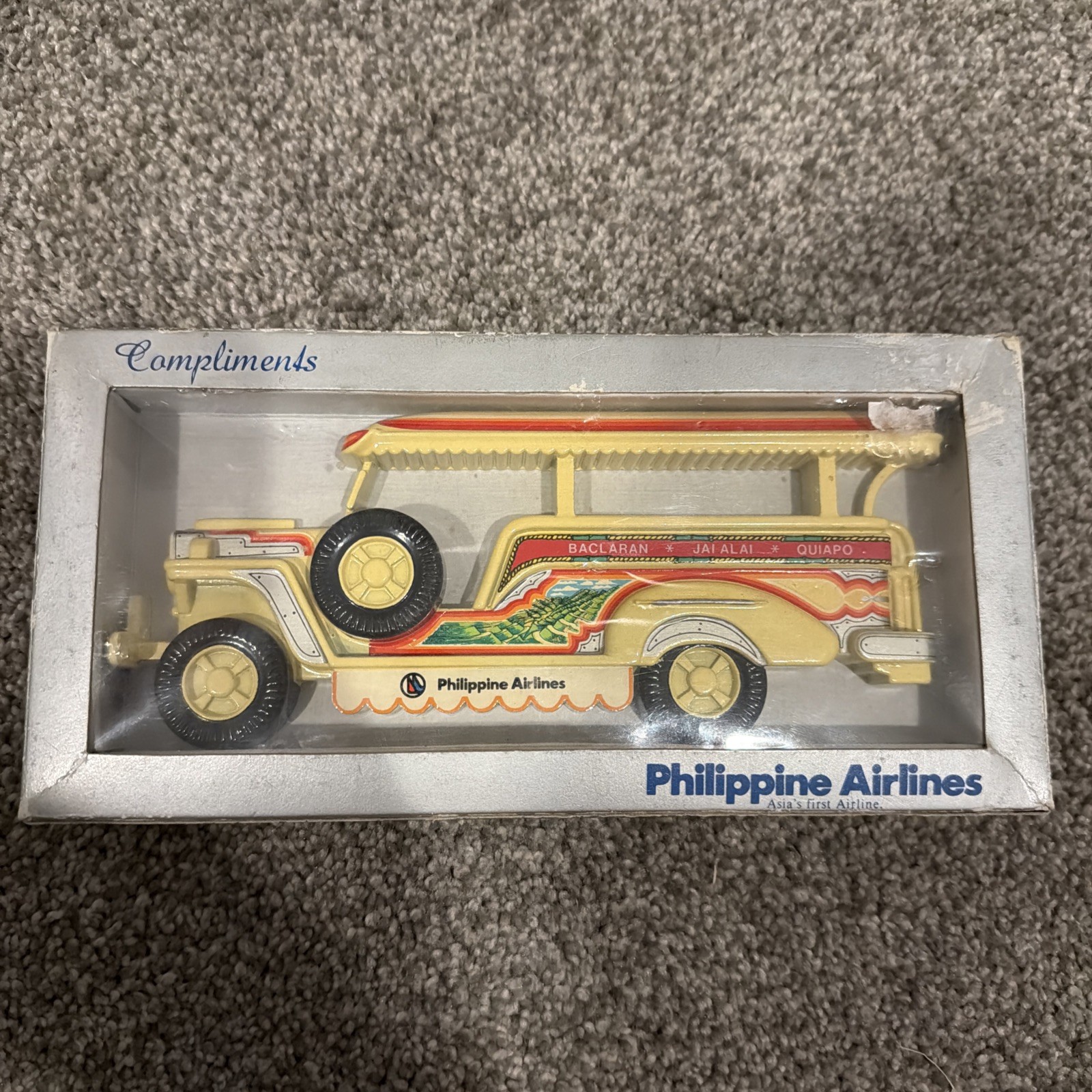 Philippine Airlines First Class Souvenir Gift Jeepney Rare collectable mount 