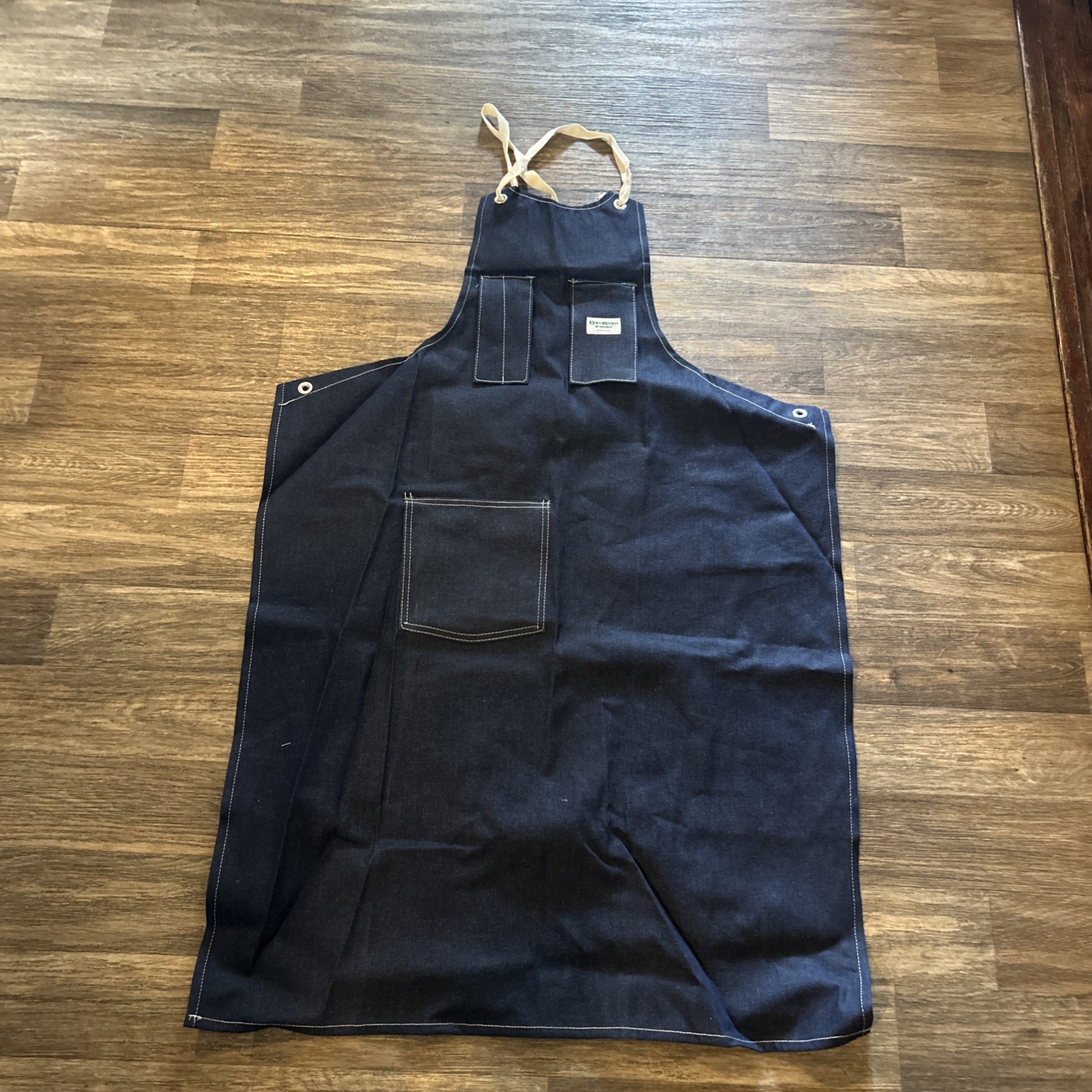 Vintage Osh Kosh B'Gosh Work Shop Apron Union Made Blue Denim USA W/ Small Stain Vintage Osh Kosh B'Gosh Work Shop Apron Union Made Blue Denim USA W/ Small Stain