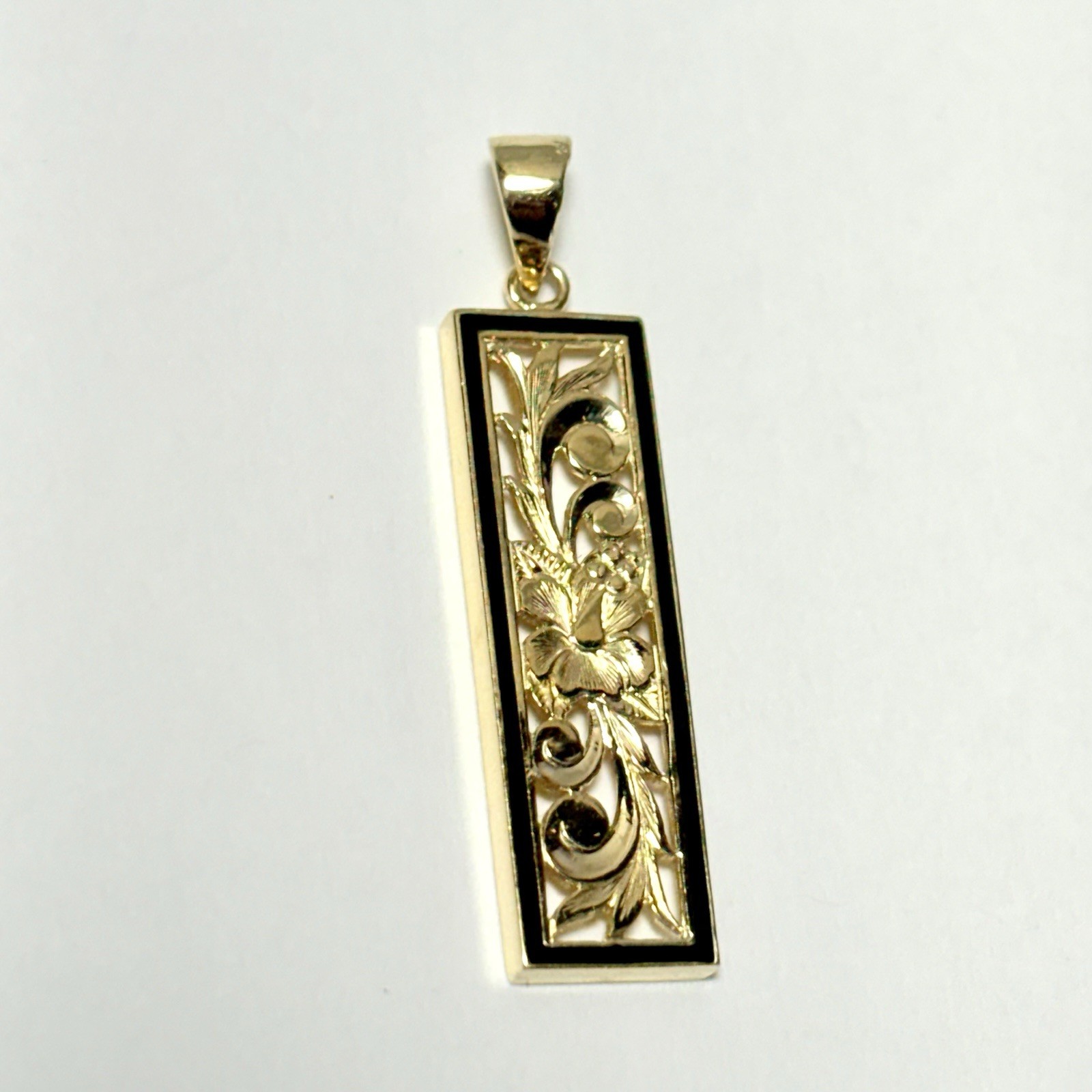 Honolulu Jewelry Co. 14K Yellow Gold Enamel Hibiscus Scroll Bar Pendant 1.87g