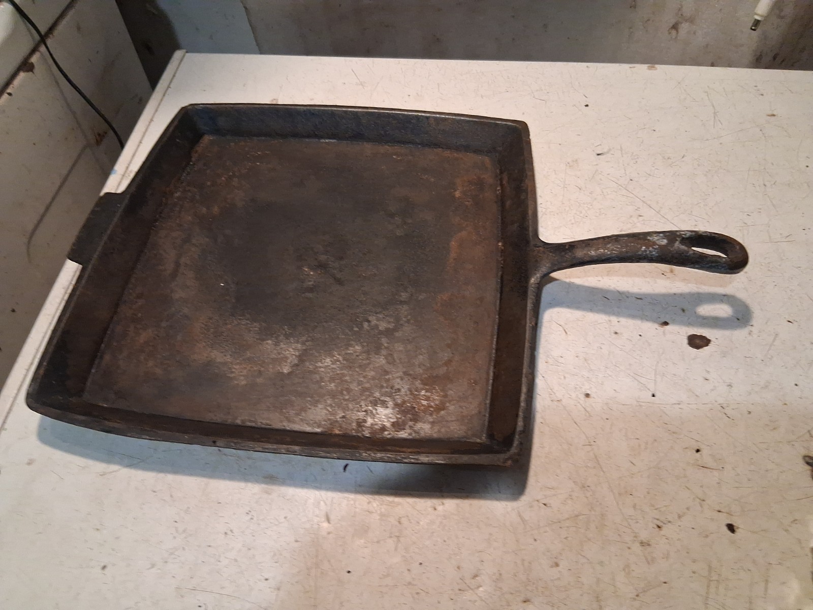 Vintage Cast Iron Breakfast Griddle #11BG Unmarked 11-1/4 Vintage Cast Iron Breakfast Griddle #11BG Unmarked 11-1/4