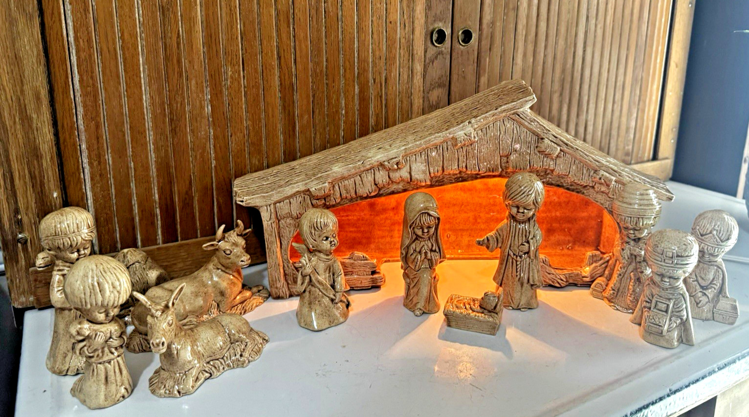 Vintage 1984 Ceramic Nativity Set 13 Pieces Lighted Stable Brown Glaze Christmas