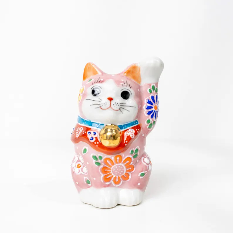 Choho Kutani Pink Maneki Neko Lucky Cat Left Paw Porcelain Figurine 10.2cm Choho Kutani Pink Maneki Neko Lucky Cat Left Paw Porcelain Figurine 10.2cm
