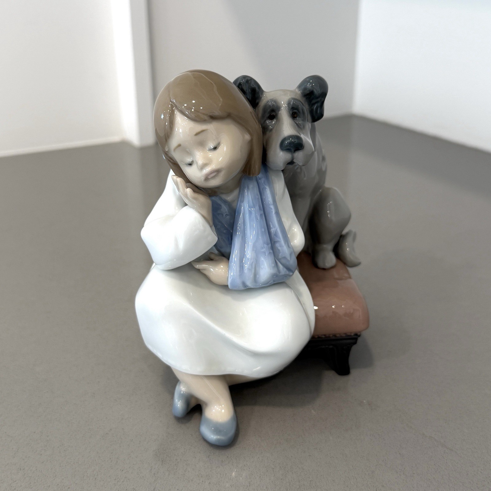 VTG Lladro We Can't Play Figurine Retired Injured Girl Dog 5706 Porcelain