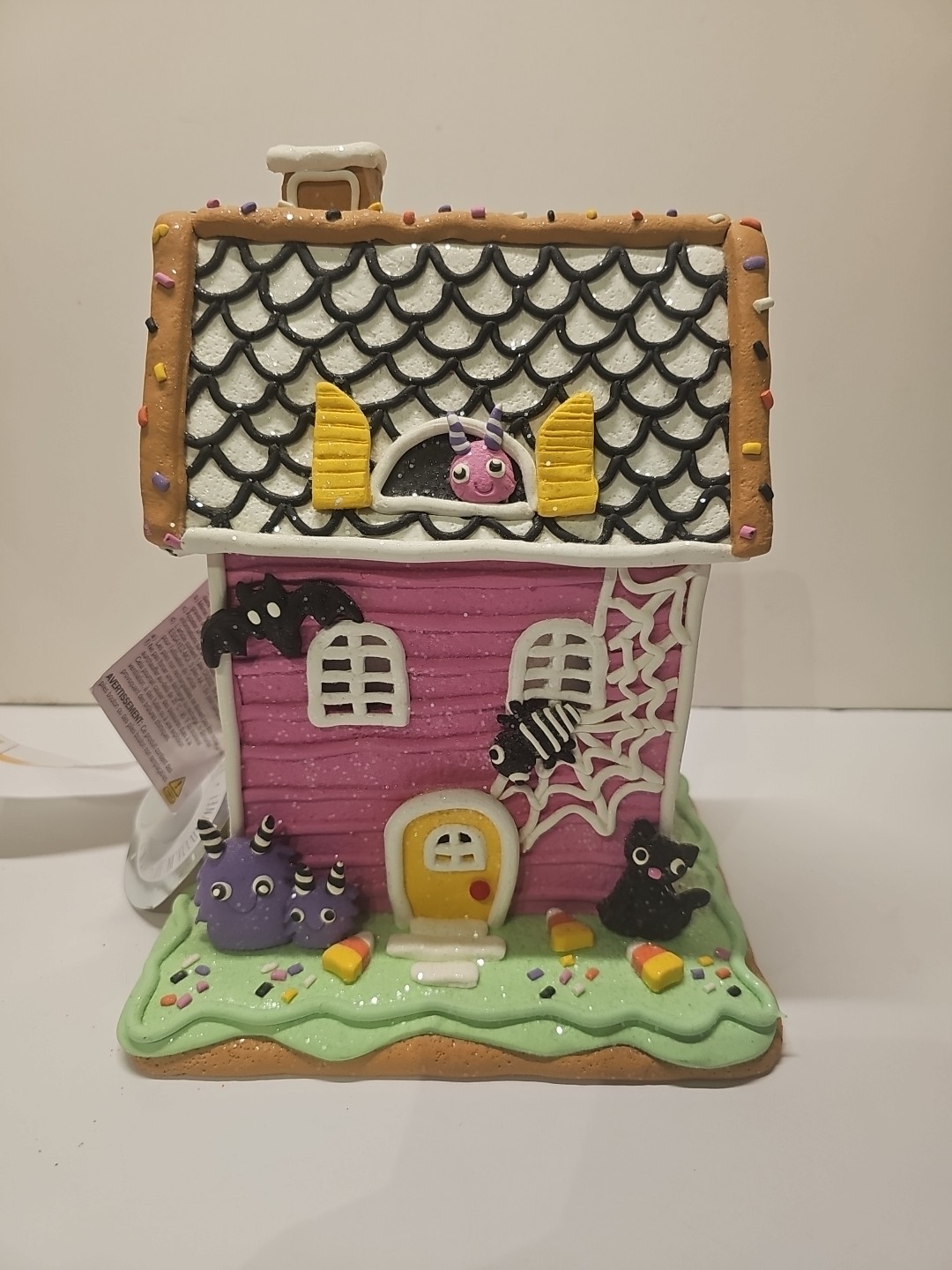 Halloween Pink Gingerbread House Ghoulish Lights up NEW Halloween Pink Gingerbread House Ghoulish Lights up NEW