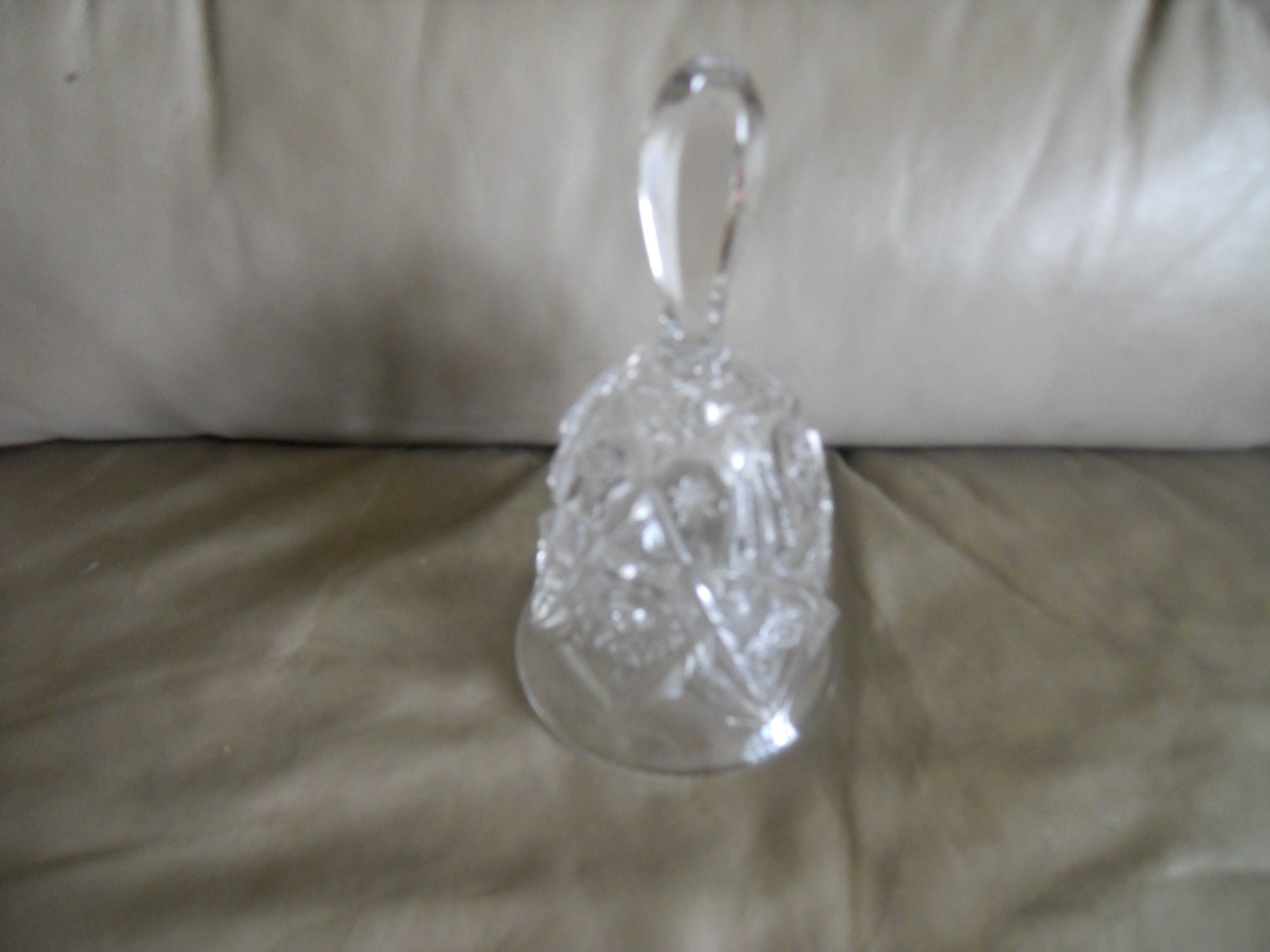 CRYSTAL BELL Collectibles Bells Decorative Home Decor Clear Pressed Glass 