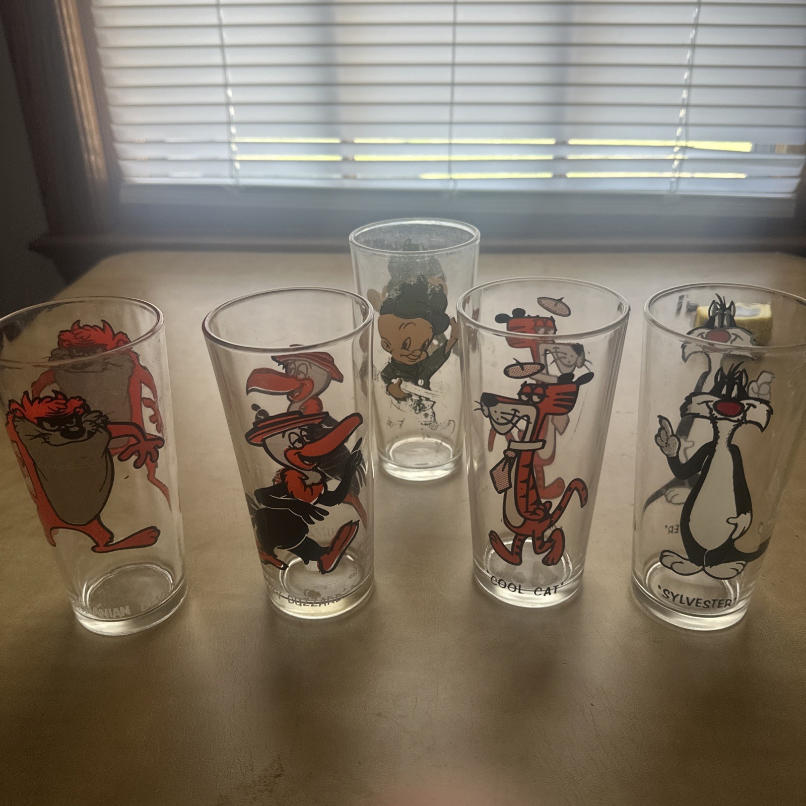 73 Looney tunes Vintage drinking glasses set of 5