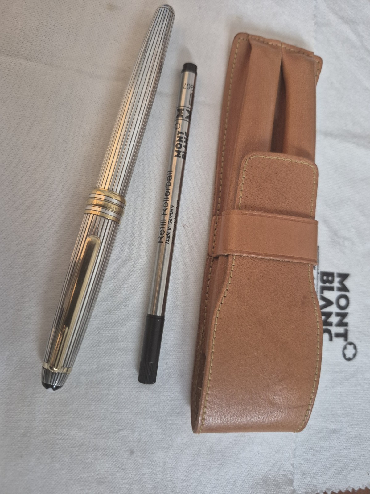 Montblanc Meisterstuck Solitaire Sterling Silver 925 Ballpoint Pen Montblanc Meisterstuck Solitaire Sterling Silver 925 Ballpoint Pen