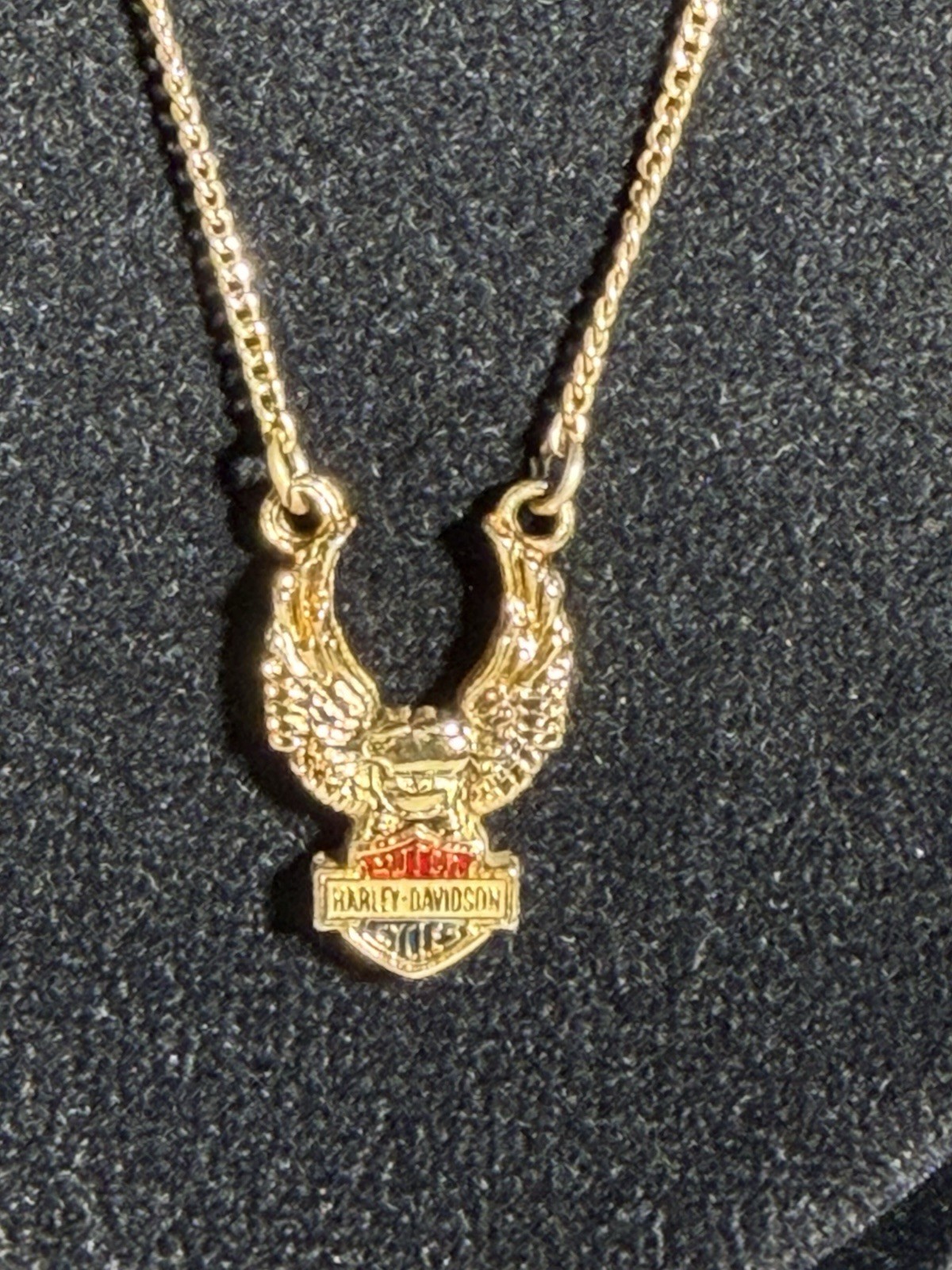 Vintage 1976 Harley Davidson Eagle Necklace 18 Inch Gold Tone Enamel Inlay Vintage 1976 Harley Davidson Eagle Necklace 18 Inch Gold Tone Enamel Inlay