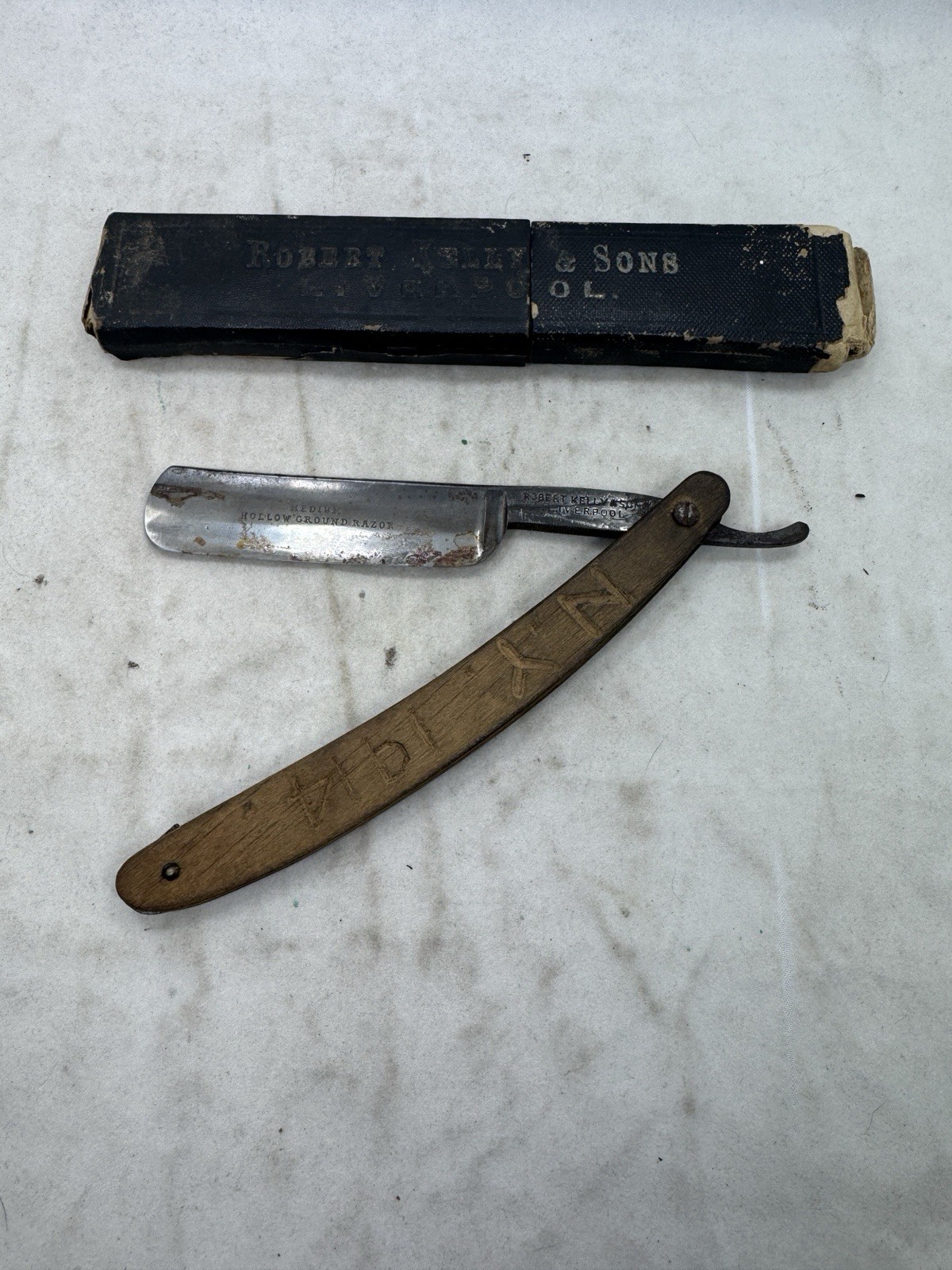 Vintage Robert Kelly & Sons Liverpool Custom handle Hollow Ground Straight Razor