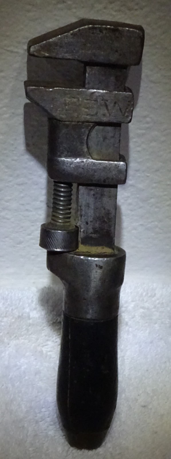 Rare Antique Girard F.E.W. 6-1/2” F.E. Wells & Son Co. MA Adjustable Pipe Wrench