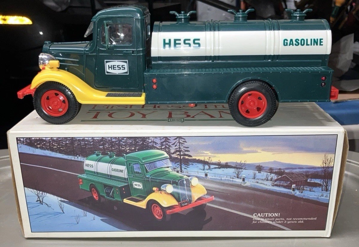 Vintage 1985 First Hess Truck Toy Bank - Mint Condition In Original Box Works Vintage 1985 First Hess Truck Toy Bank - Mint Condition In Original Box Works