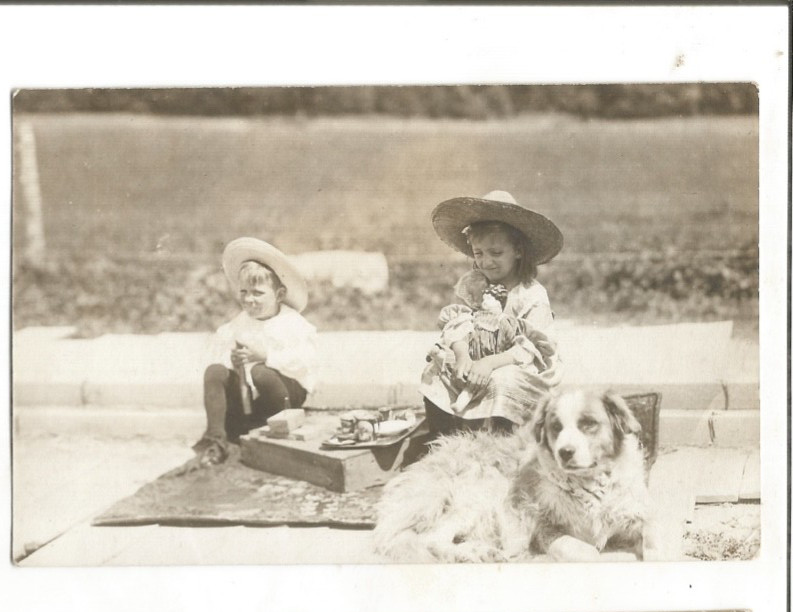 RPPC SUMNER NEBRASKA REAL PHOTO POSTCARD CLOUSE FAMILY 1907 JESSIE ARTHUR TO JOE RPPC SUMNER NEBRASKA REAL PHOTO POSTCARD CLOUSE FAMILY 1907 JESSIE ARTHUR TO JOE