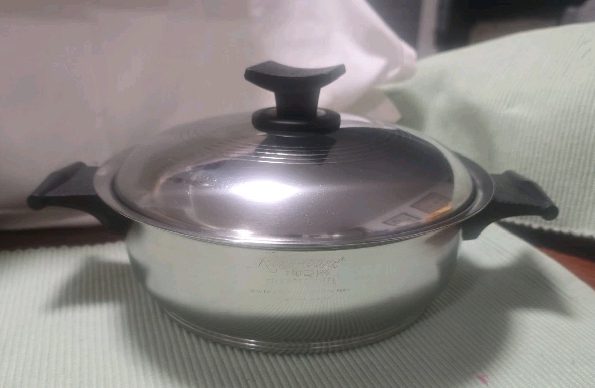 VTG Rena Ware 3 Ply 18-8 Stainless Steel 2 Quart Sauce Pan & Lid 8.5” VTG Rena Ware 3 Ply 18-8 Stainless Steel 2 Quart Sauce Pan & Lid 8.5”