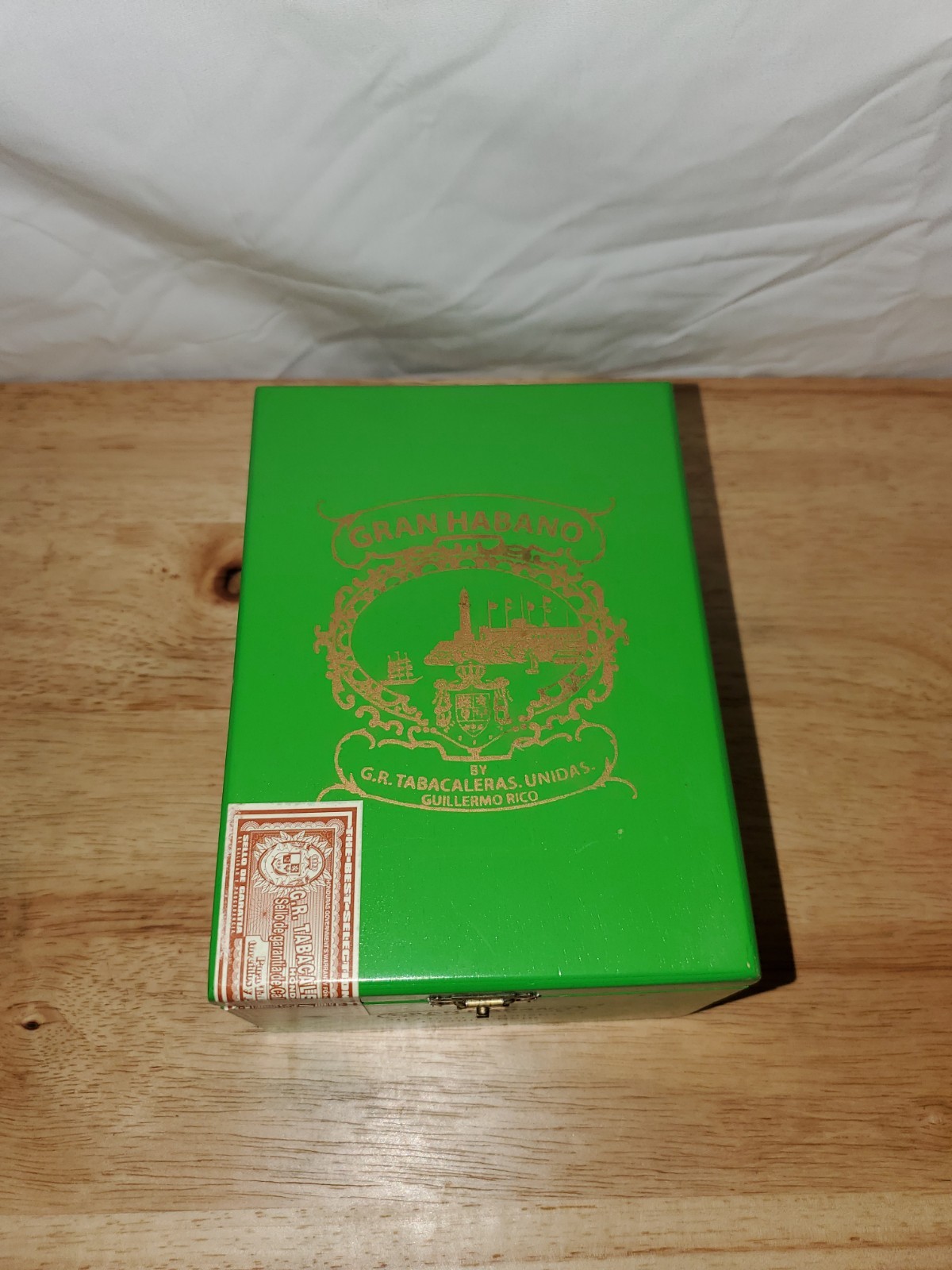 Vintage Gran Habano Cigar Box – Wooden Green Box – Guillermo Rico Honduras Vintage Gran Habano Cigar Box – Wooden Green Box – Guillermo Rico Honduras
