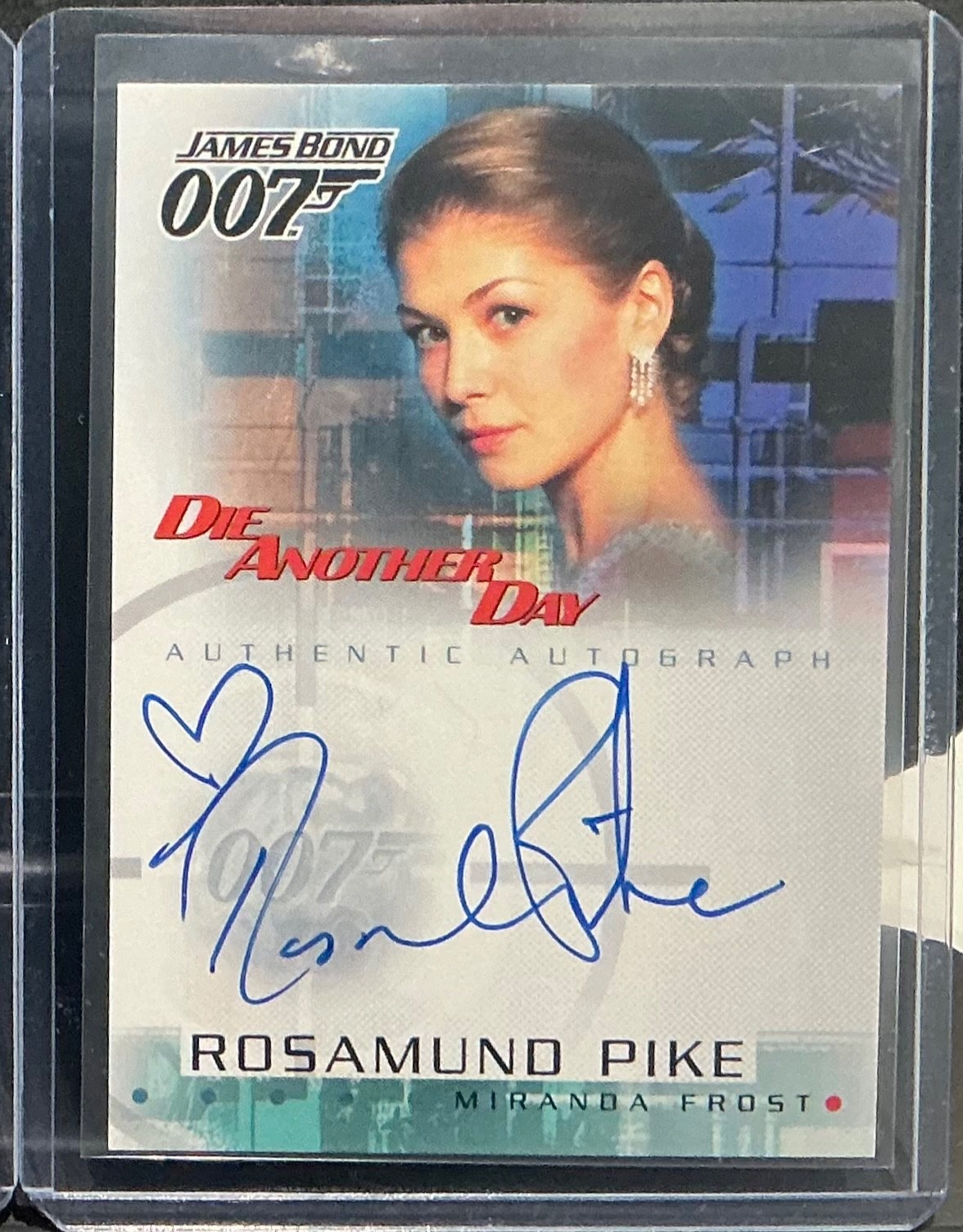2002 Rittenhouse James Bond Die Another Day Rosamund Pike Auto Autograph A5 2002 Rittenhouse James Bond Die Another Day Rosamund Pike Auto Autograph A5
