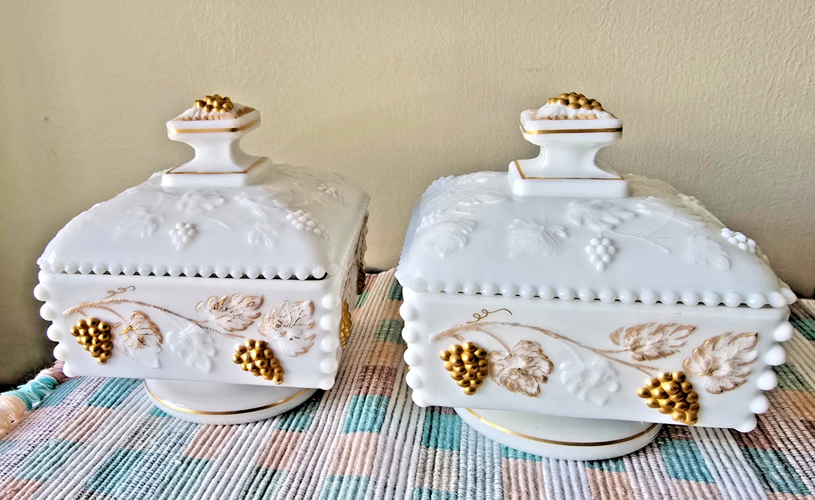 WESTMORELAND MILK GLASS, LOT 2 - PANELED GRAPE, #1881, CANDY DISH/LID, GOLD TRIM WESTMORELAND MILK GLASS, LOT 2 - PANELED GRAPE, #1881, CANDY DISH/LID, GOLD TRIM