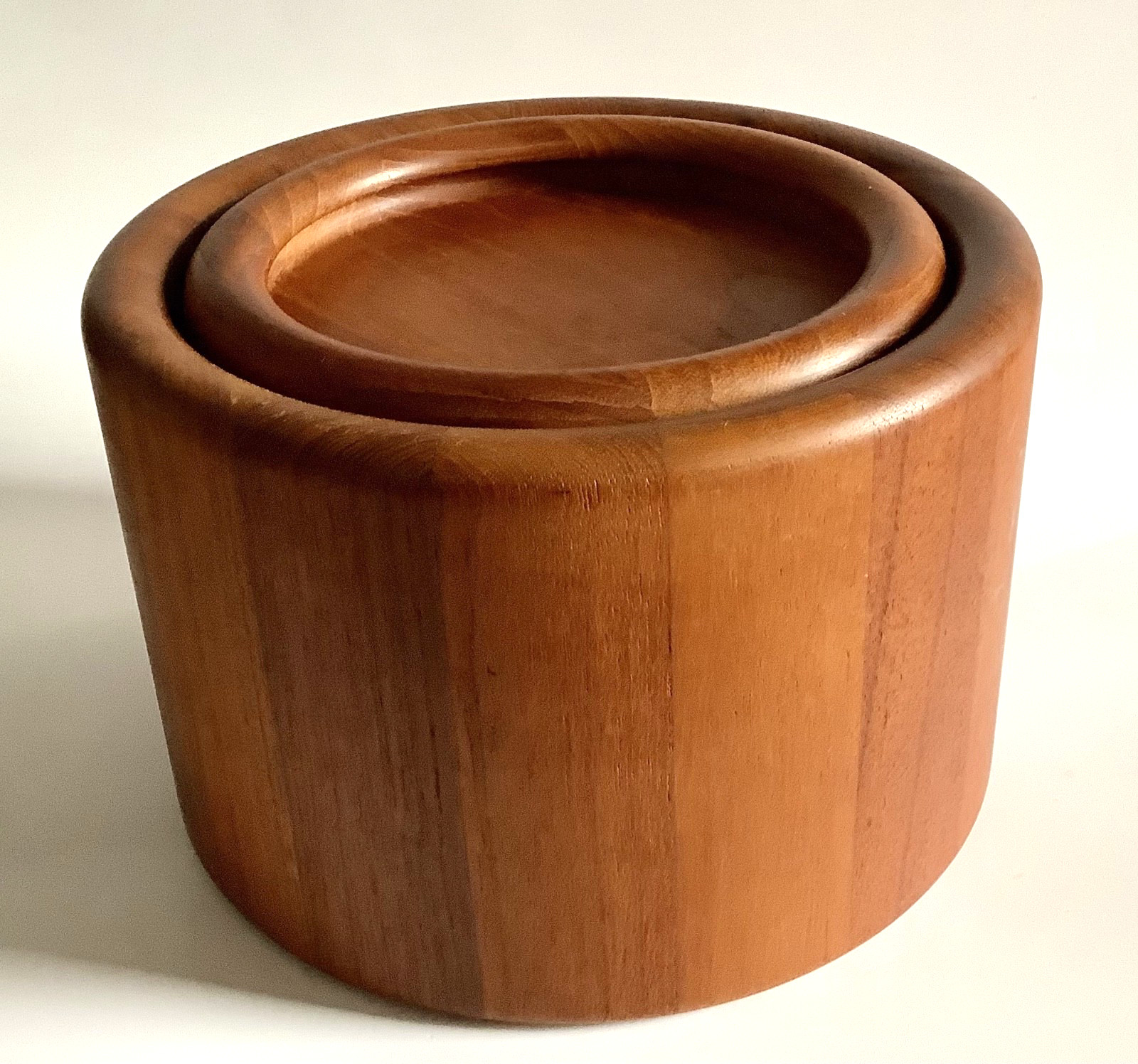 Ice Bucket Vintage Denmark Teak Wood MCM Richard Nissen Black Liner Round 8.5 In