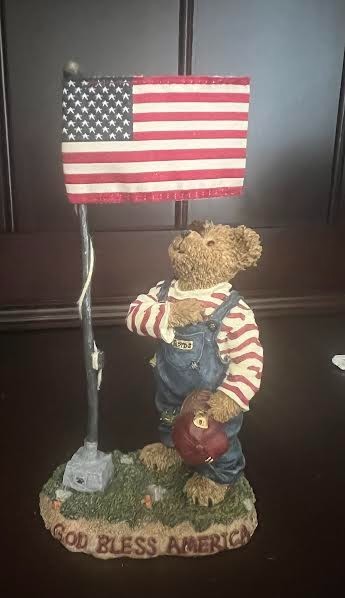 Boyds Bearstone Sammy Bearamerican ... I Pledge Allegiance 1E NIB