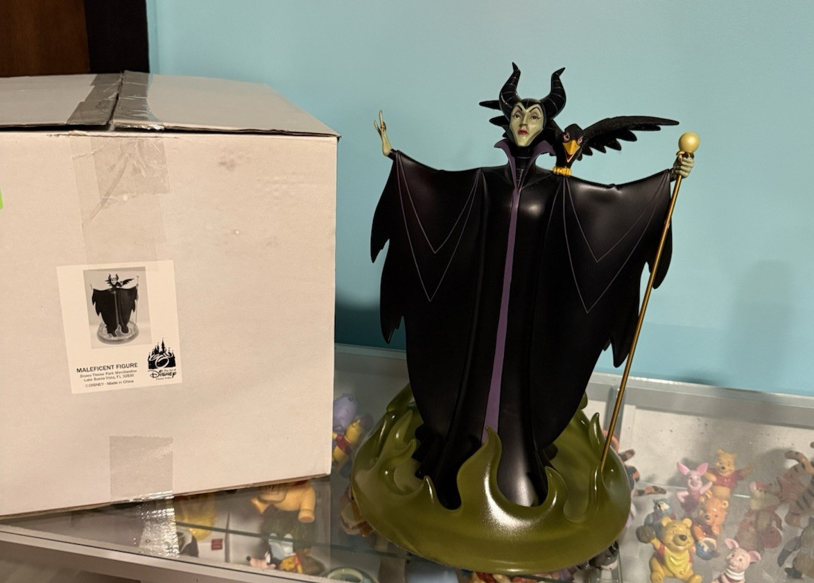 Disney Parks Art of Disney Sleeping Beauty Maleficent 15\