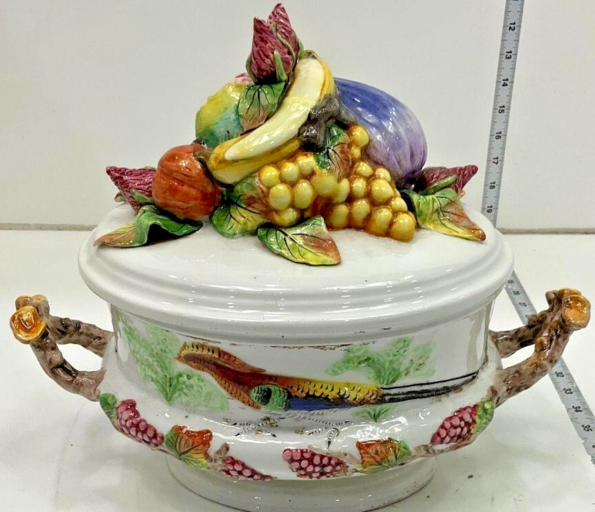 VTG Italian Majolica Ceramic Covered Soup Tureen Fruit Pheasant Serving Bowl VTG Italian Majolica Ceramic Covered Soup Tureen Fruit Pheasant Serving Bowl