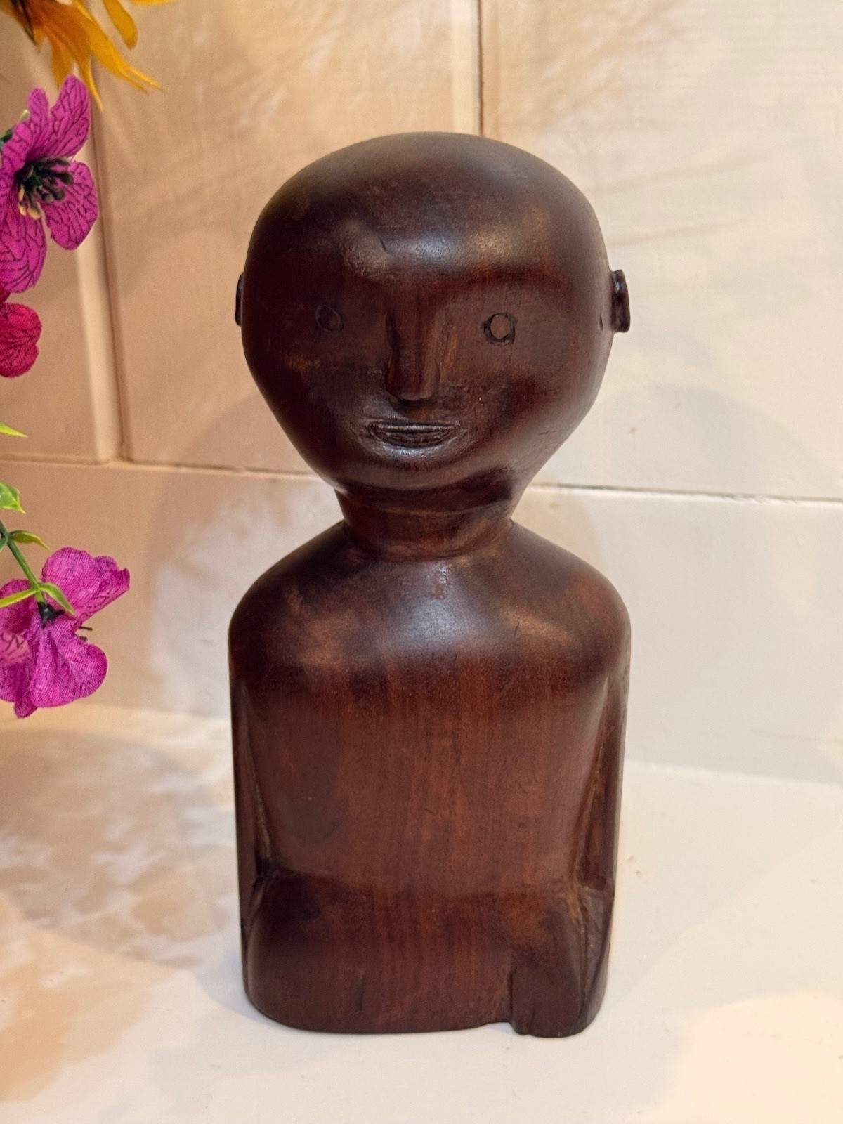 Vintage Hand Carved Wooden Primitive Folk Art Figure (8x4 inches) Vintage Hand Carved Wooden Primitive Folk Art Figure (8x4 inches)
