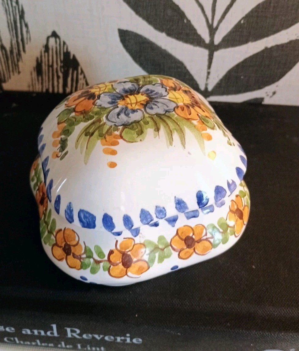 Trinket Box Vtg Hand Painted Cottage Core Purple and Yellow No Chips 3x3\