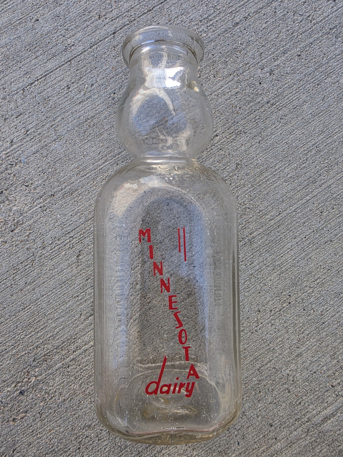 HTF Vintage 1940s Minnesota Dairy Cream Top Quart Milk Bottle Embossed Patent HTF Vintage 1940s Minnesota Dairy Cream Top Quart Milk Bottle Embossed Patent