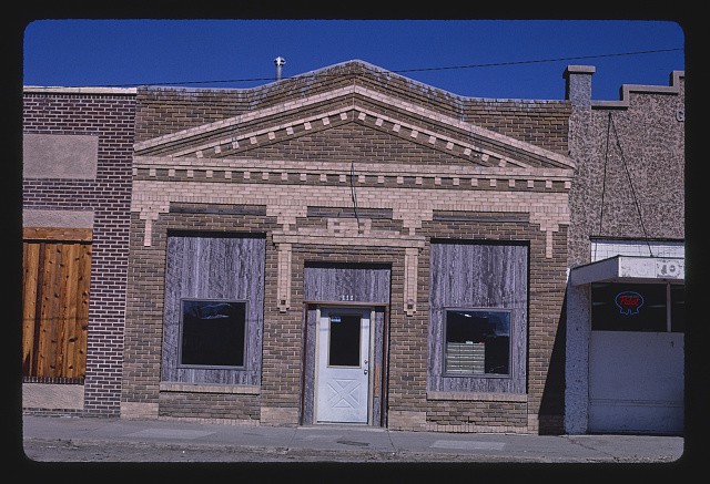 Photo:Bank, Route 2, Hinsdale, Montana