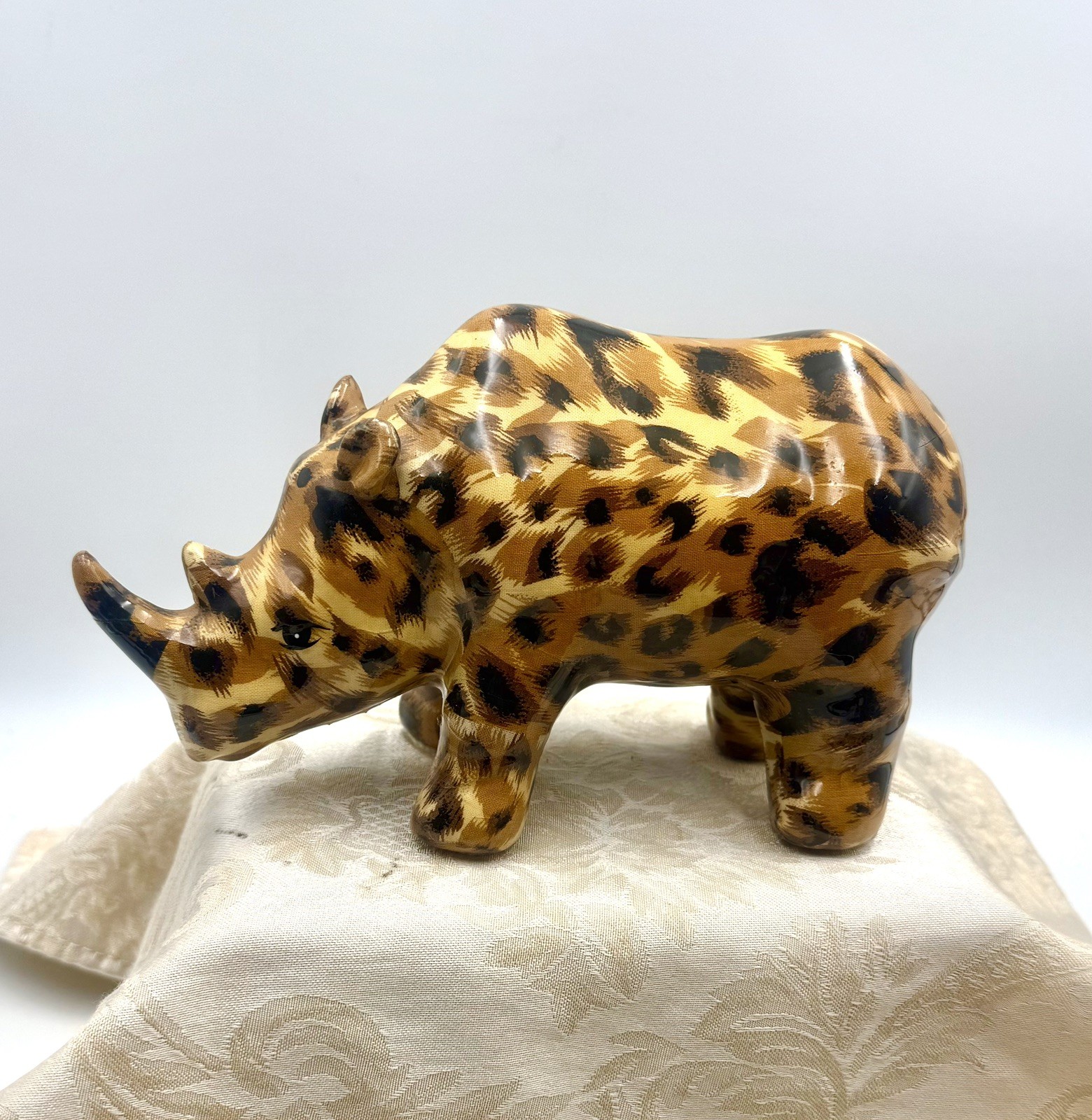 Beautiful Vintage La Vie Leopard Print Rhinoceros Figurine Sculpture Collectible Beautiful Vintage La Vie Leopard Print Rhinoceros Figurine Sculpture Collectible
