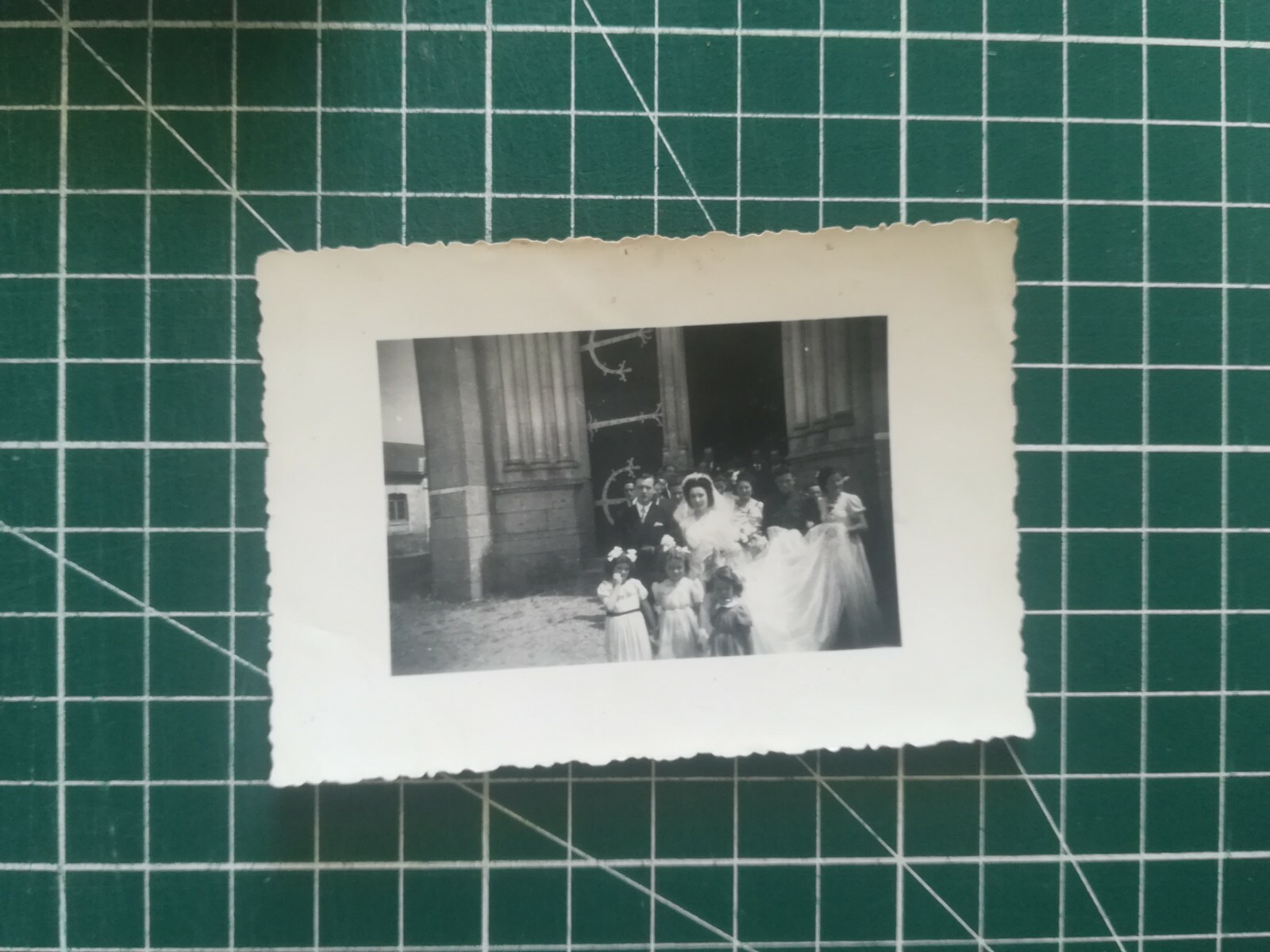 v084 old photo circa 1950 family children wedding v084 old photo circa 1950 family children wedding