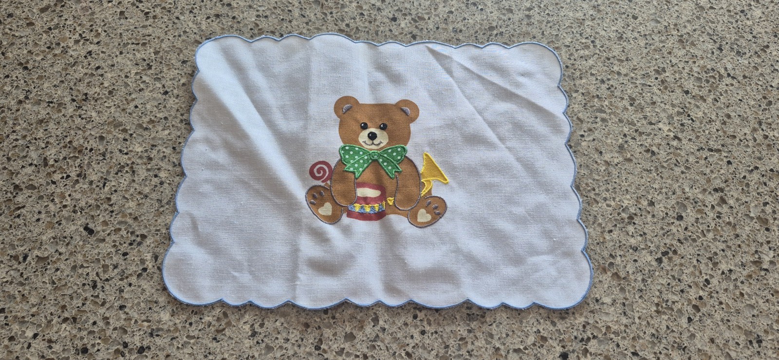 Vtg Embroidered Teddy Bear Mat Sm Table Linens Scalloped Edge Nursery Christmas