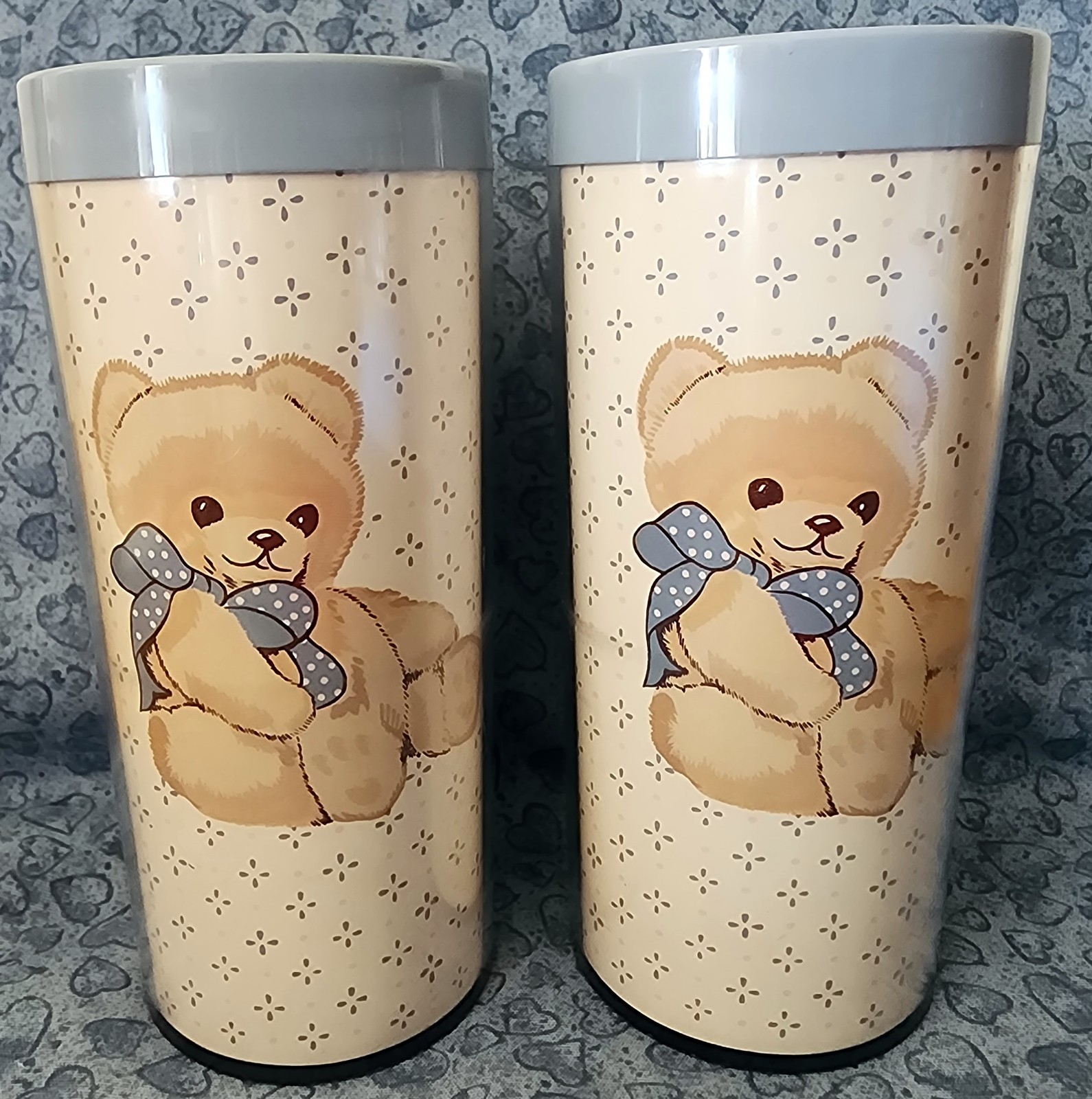 Vintage Tienshan Country Bear Plastic Insulated Tumbler Cup Set of 2 See Pic