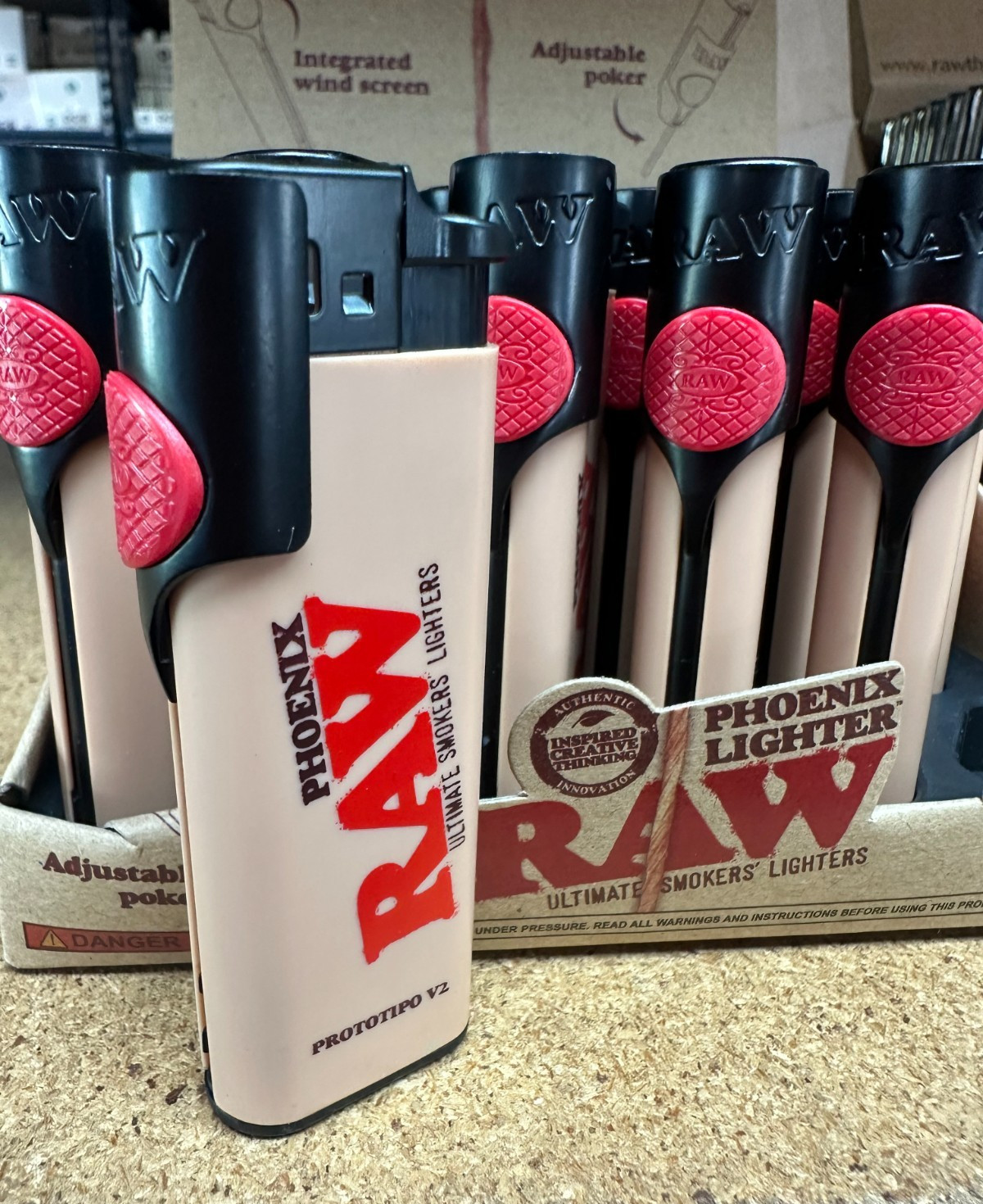 RAW PHOENIX ULTIMATE SMOKERS LIGHTER (1) - Adjustable Wind Screen and POKER