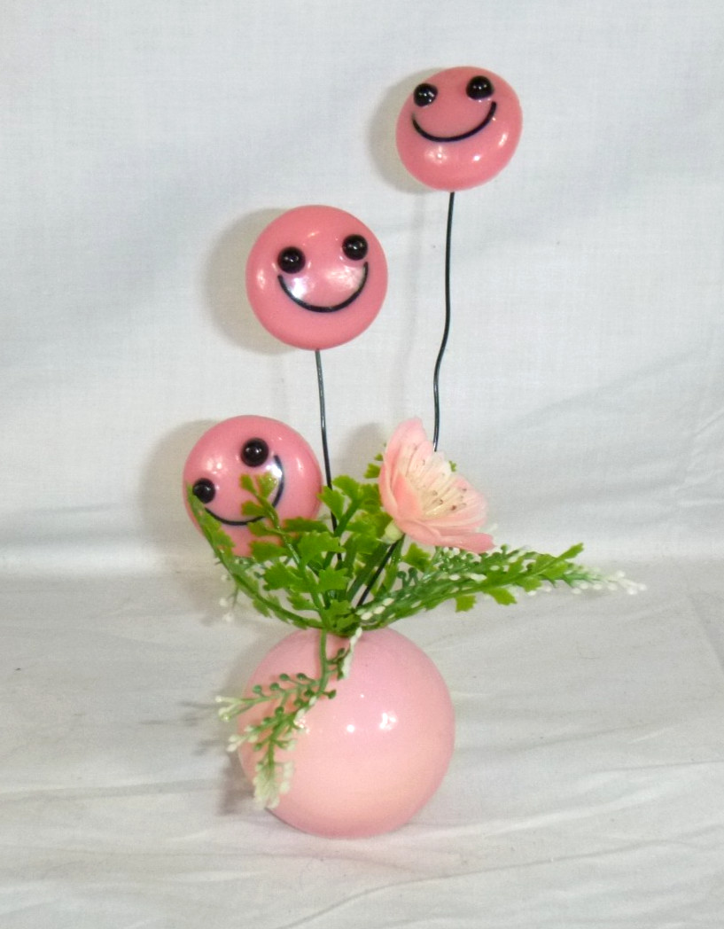 Vtg 60s 70s Pink Lucite Triple Smiley Face Floral Arrangement Pink Orb Base 8\