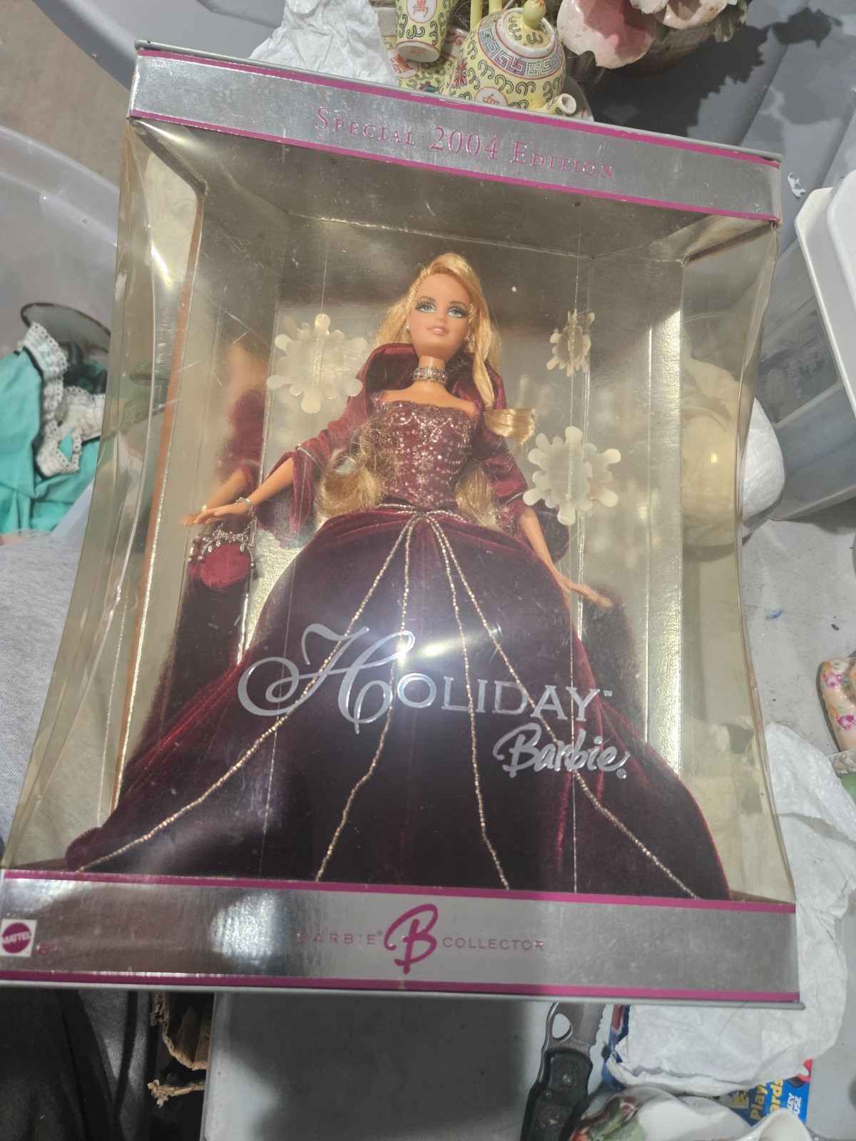 2004 Holiday Edition Barbie burgundy/rose velvet gown in box