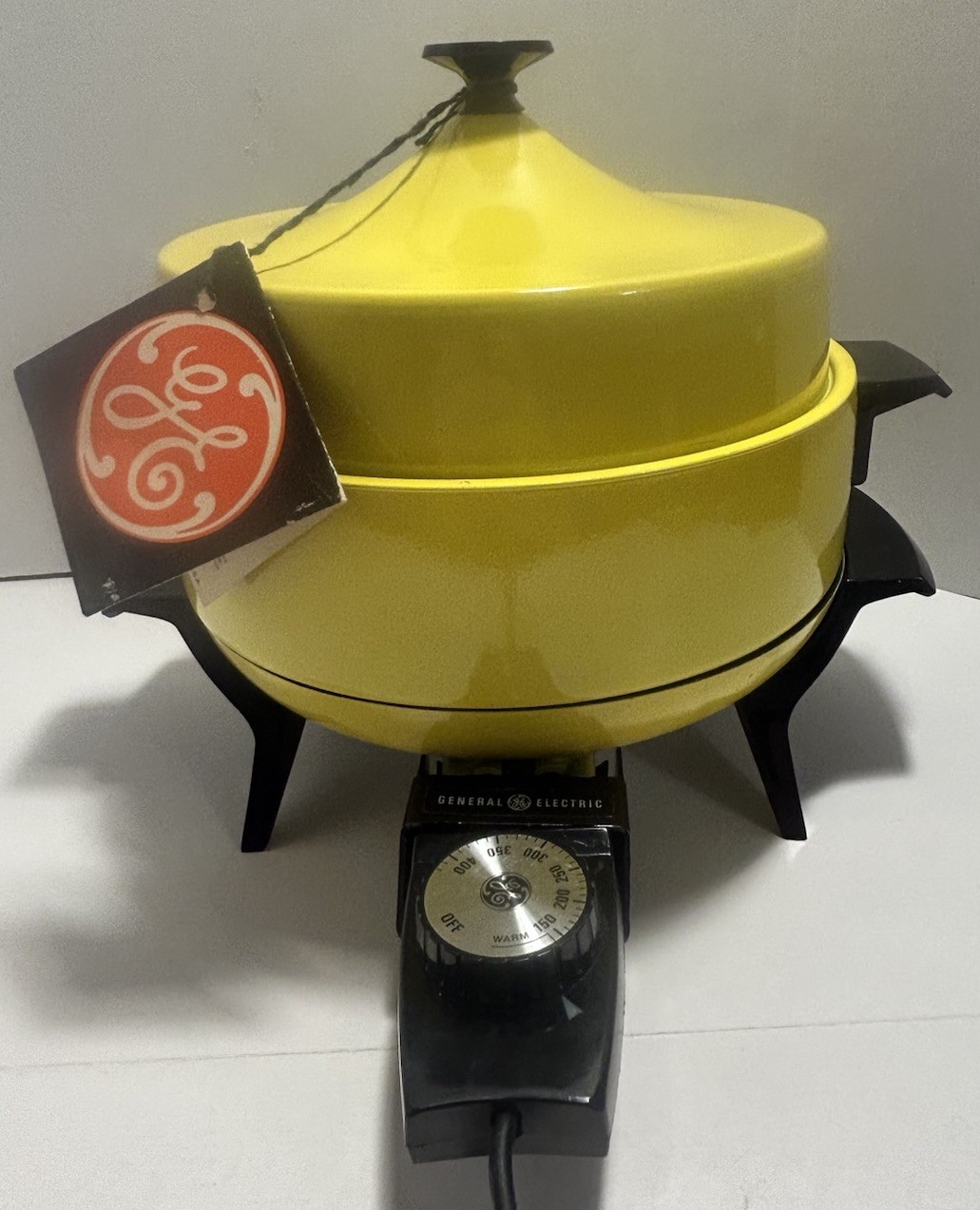 Vintage 70's General Electric Entertainer Skillet/FondueSauce Pot Set Yellow NEW Vintage 70's General Electric Entertainer Skillet/FondueSauce Pot Set Yellow NEW