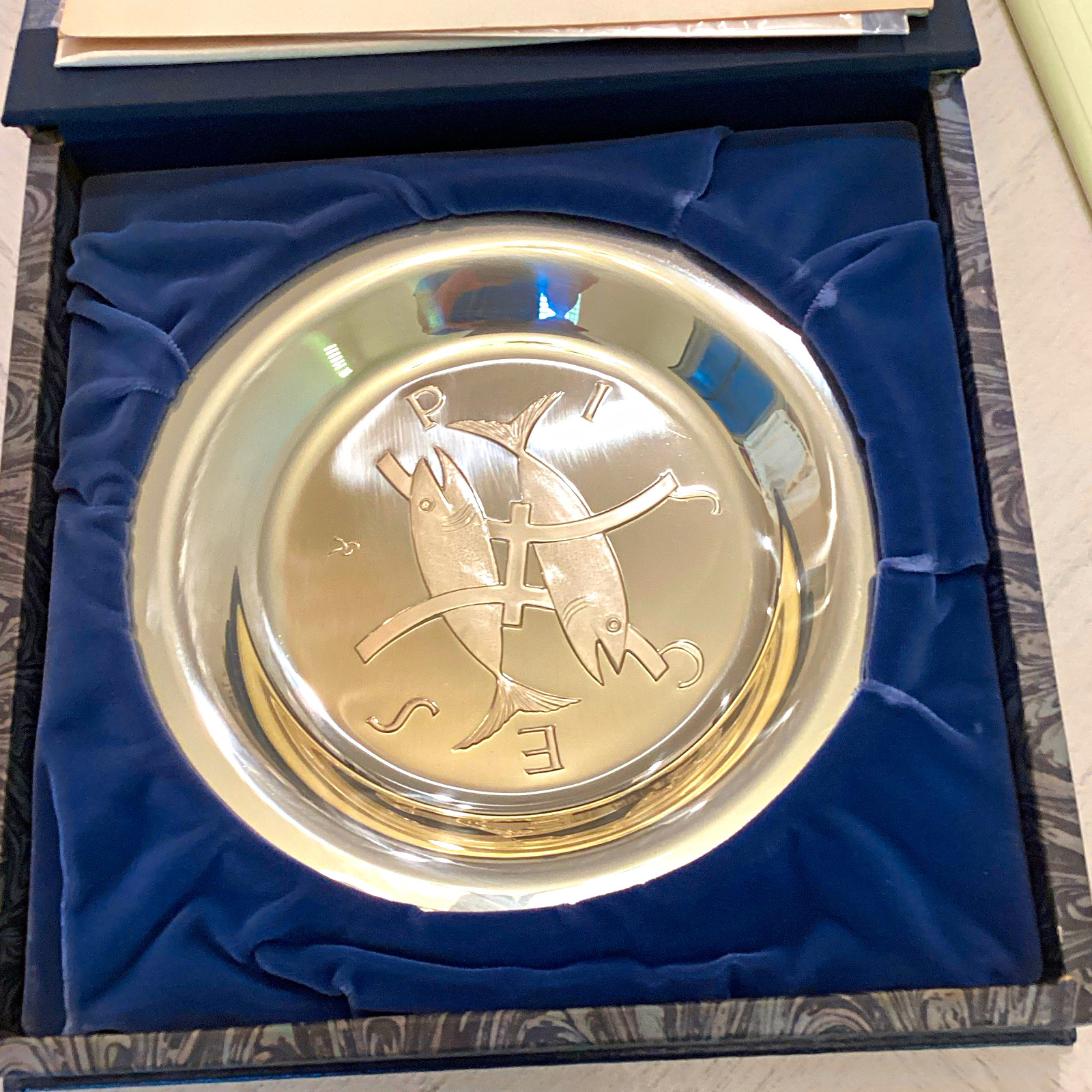 Silver Tone Decorative Plate Engraved Pisces Fish Zodiac Symbol in Box