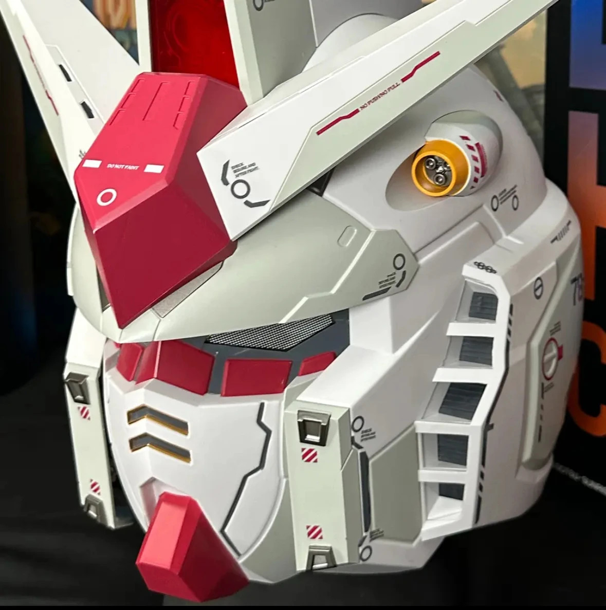RX-78-2 Ganso Yuanzu Cosplay Helmet Wearable LED Action Figure Display New Toy