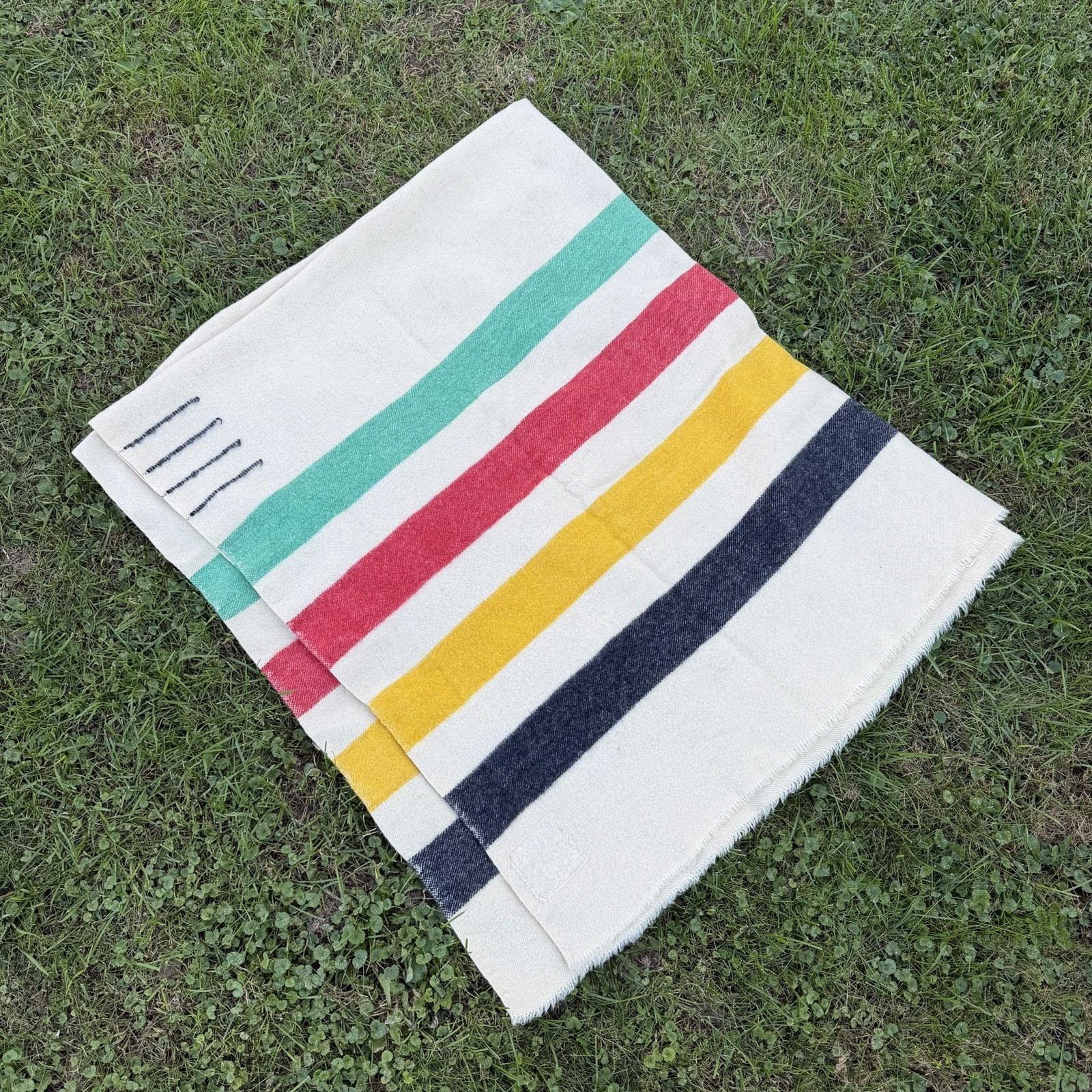 Vintage Hudson\'s Bay 4 Point Blanket 100% Wool Made in England 65\