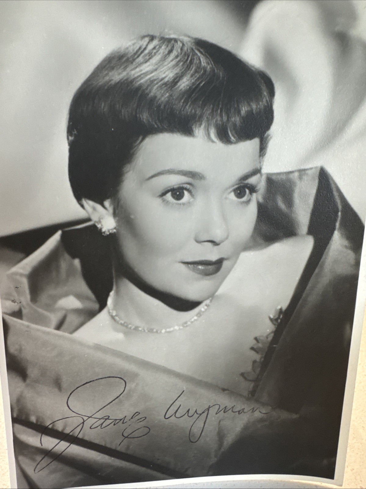 Actress Jane Wyman Vintage Signed Photo 5x7